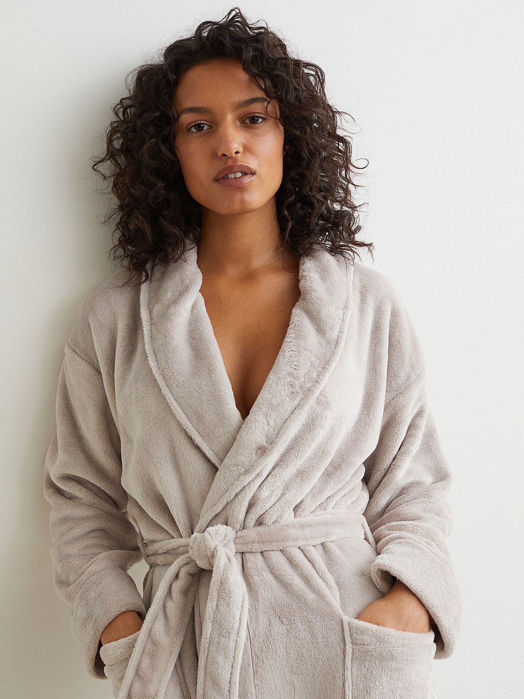 

H&M Women Grey Solid Fleece Dressing Gown