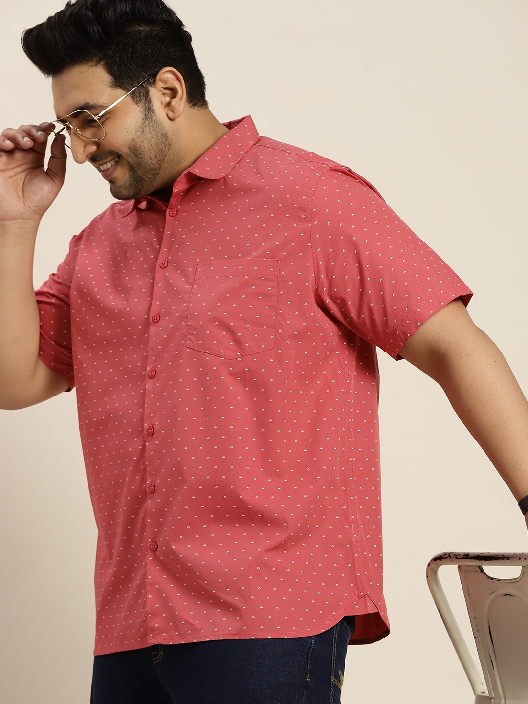 

Sztori Men Plus Size Dusty Pink Geometric Printed Pure Cotton Casual Shirt