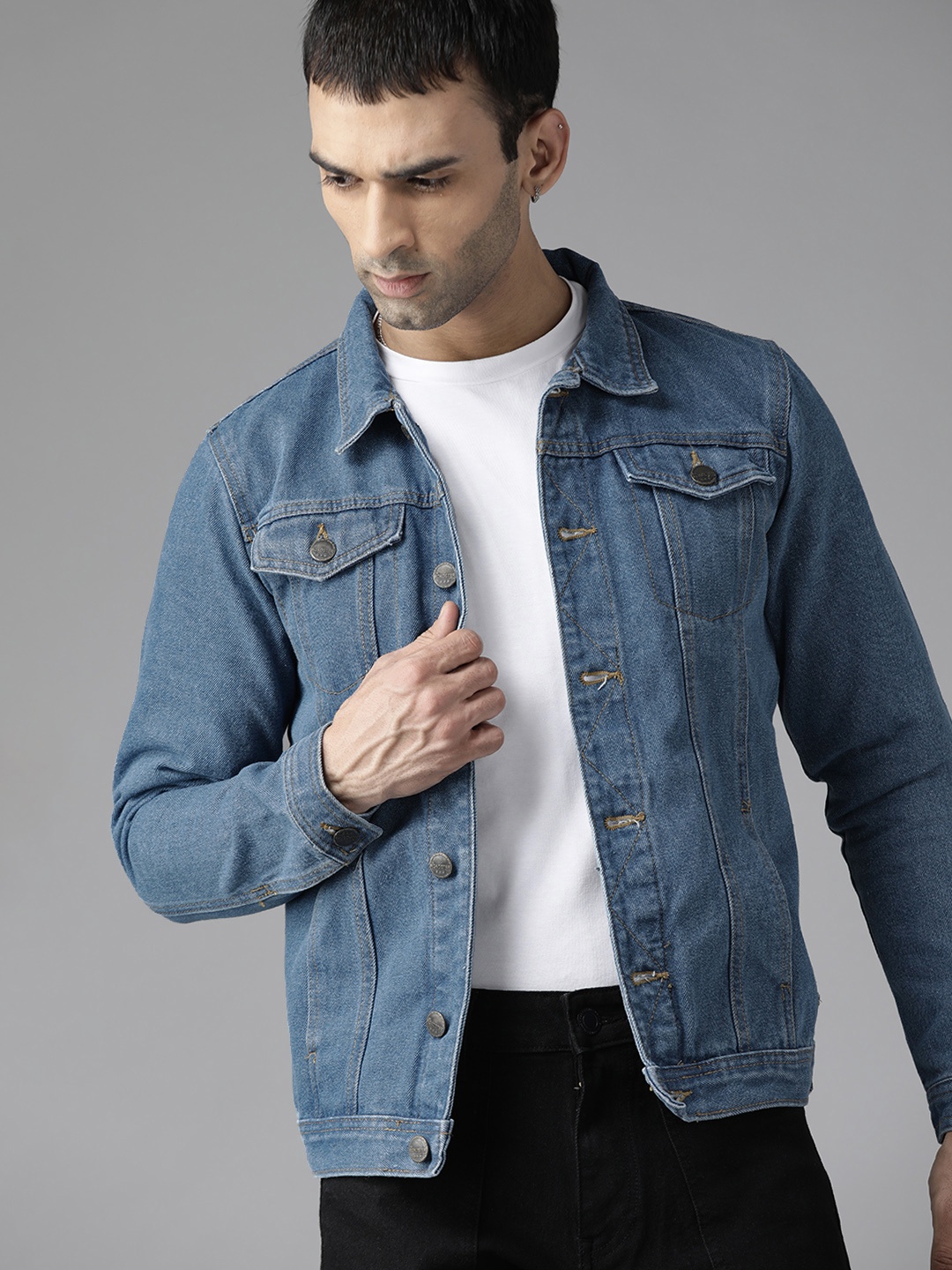 

The Roadster Lifestyle Co Men Blue Solid Denim Jacket