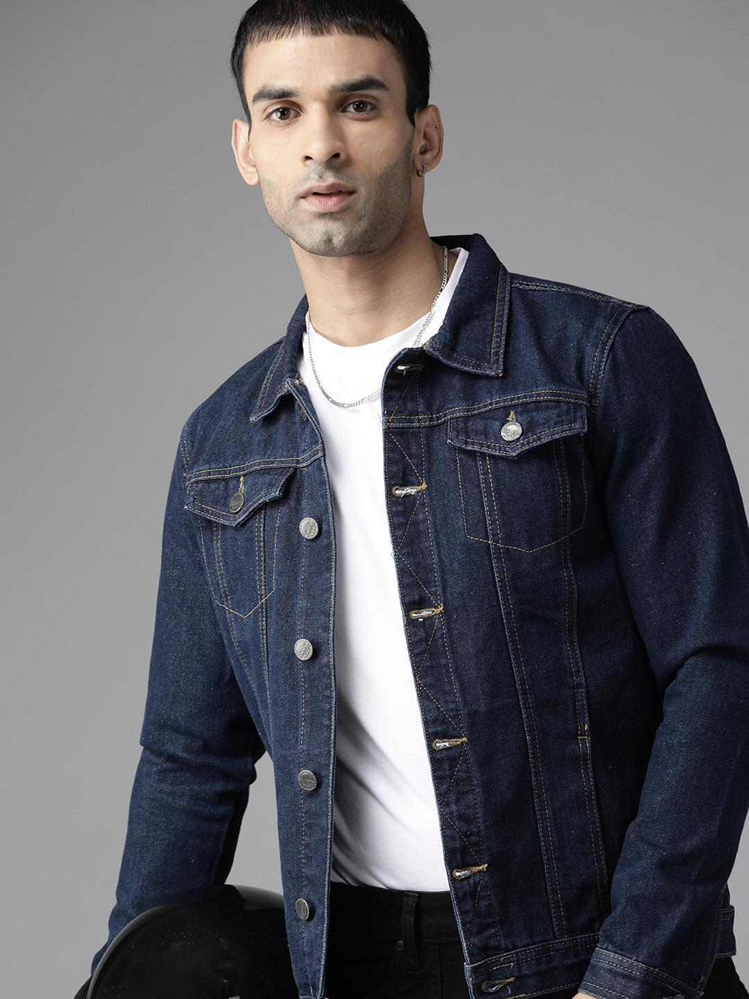 

The Roadster Lifestyle Co Men Navy Blue Solid Denim Jacket