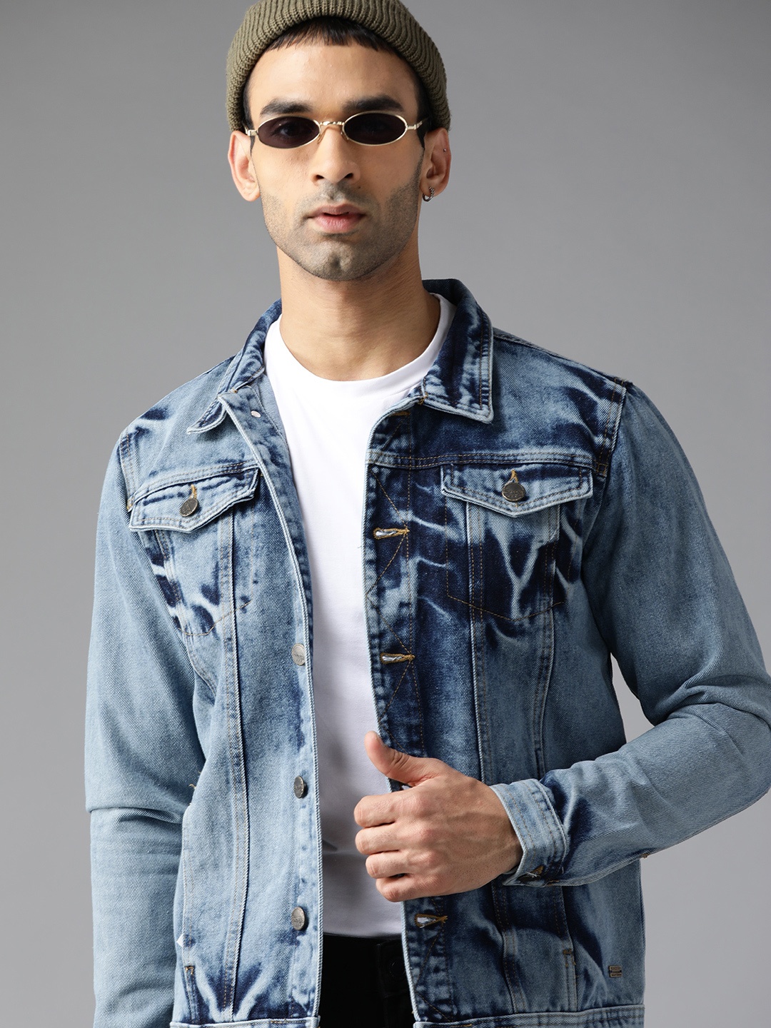 

The Roadster Lifestyle Co Men Navy Blue Washed Denim Jacket