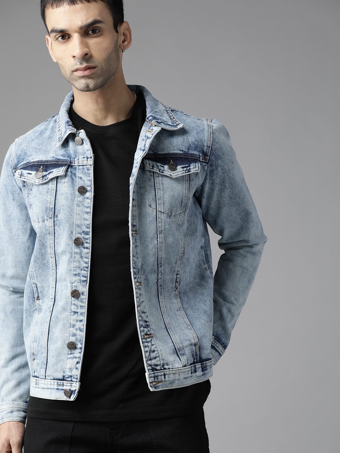 

The Roadster Lifestyle Co Men Blue Washed Denim Jacket