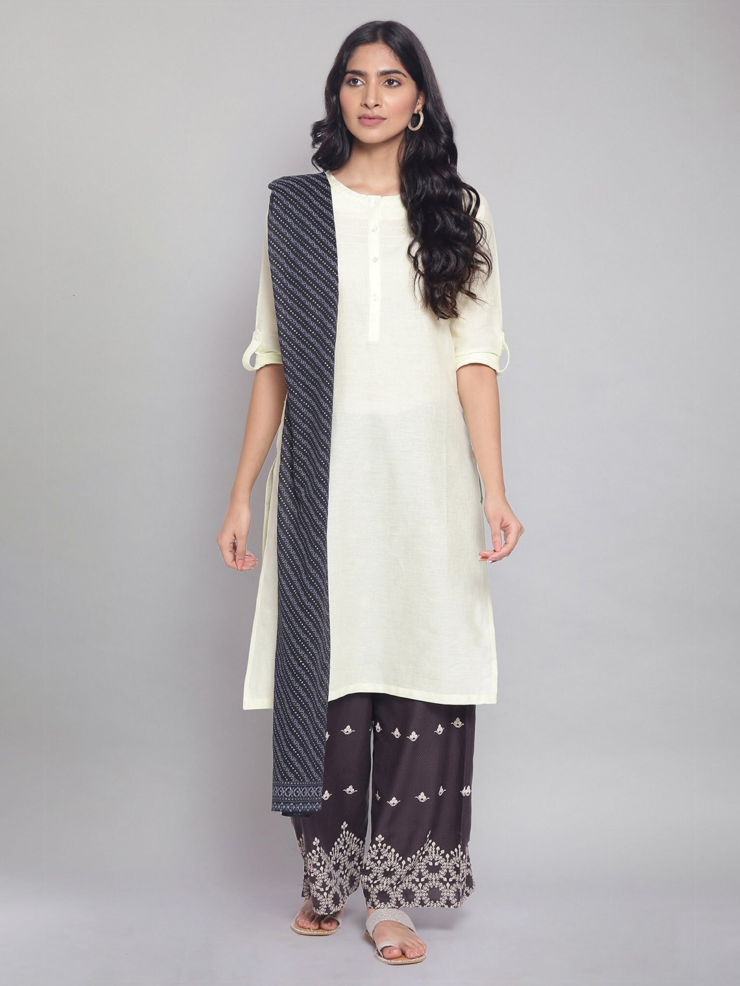 

W Black & White Printed Pure Cotton Dupatta