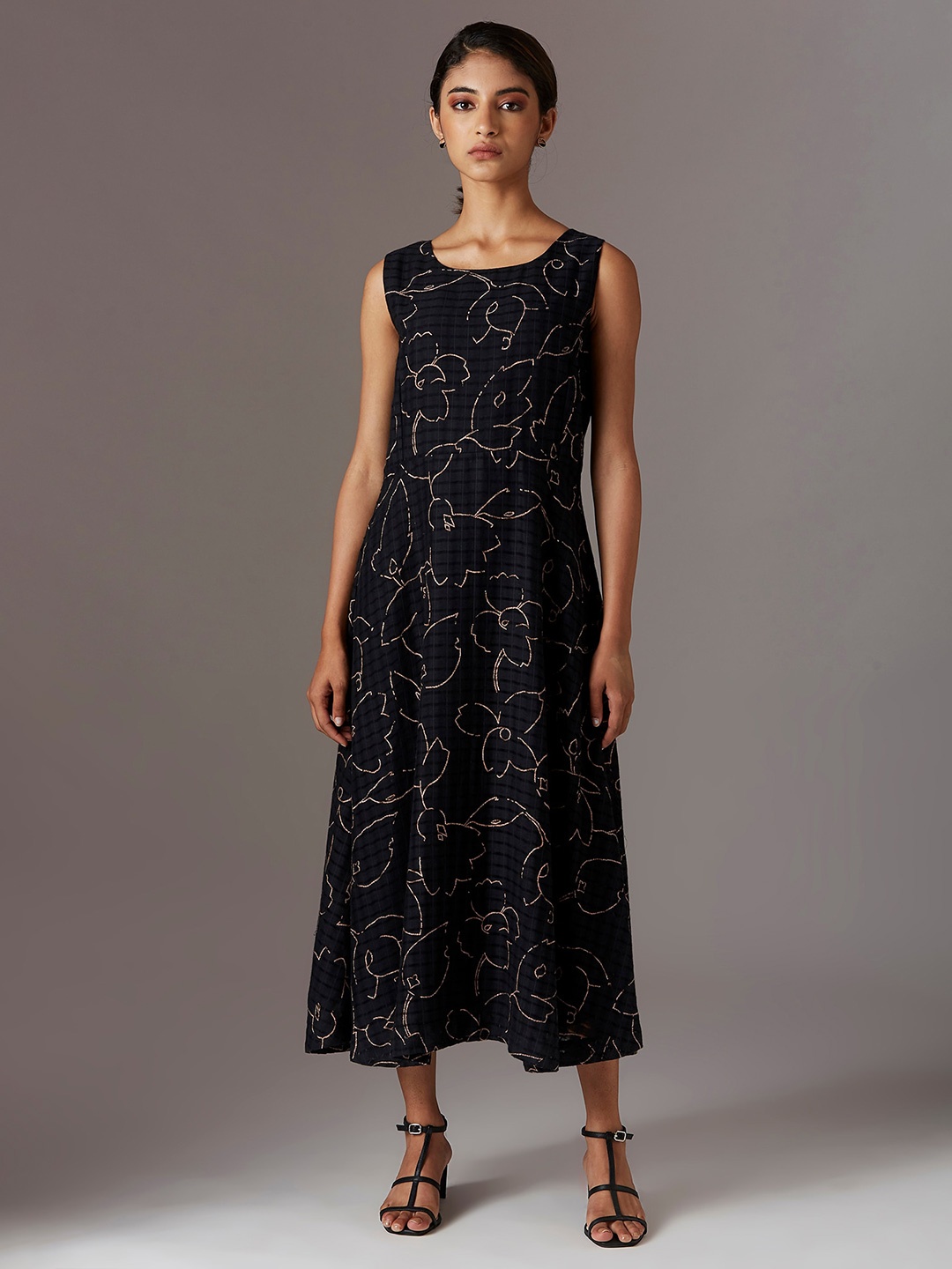 

W Black & White Ethnic Motifs Printed Pure Cotton A-Line Midi Dress