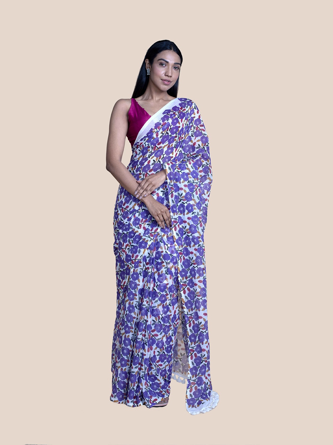 

Suta Purple & White Floral Printed Pure Mul Cotton Saree