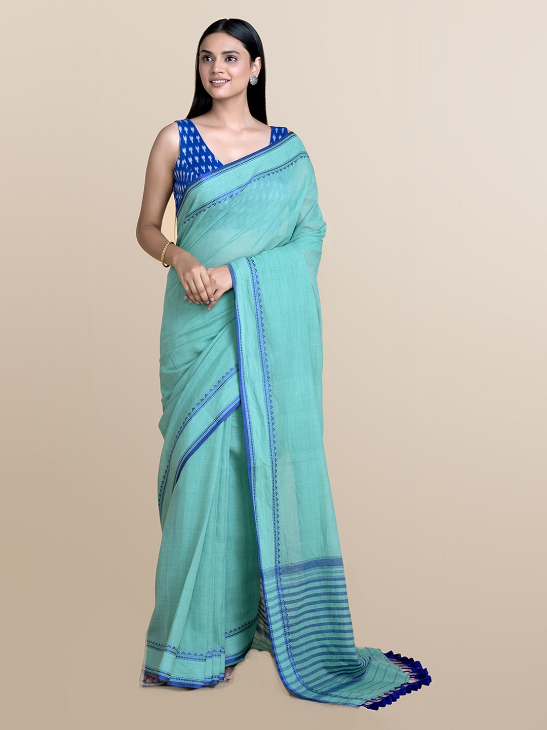 

Suta Women Green Blue Pure Handloom Cotton Saree