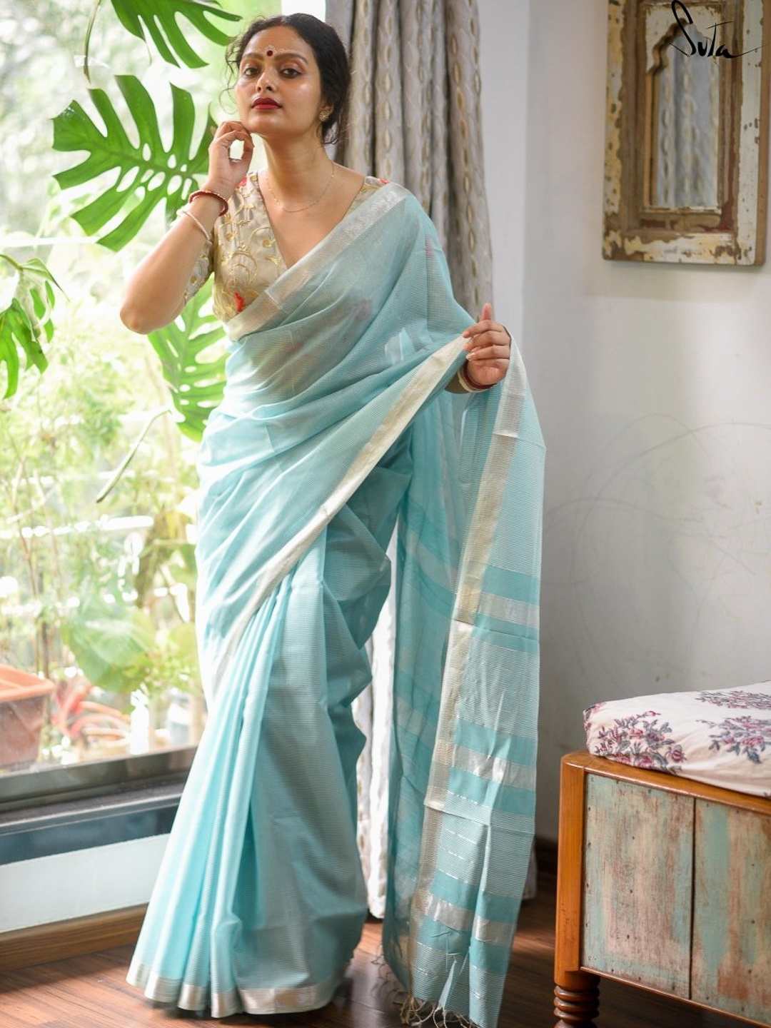 

Suta Turquoise Blue & Silver-Toned Zari Silk Cotton Maheshwari Saree