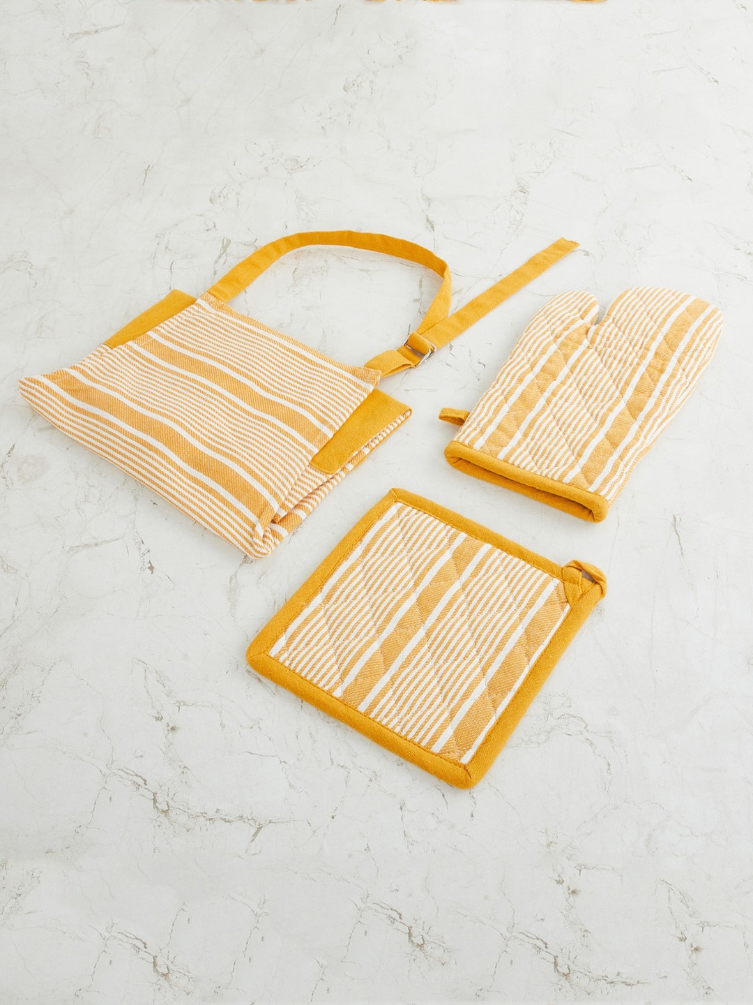 

Home Centre Set Of 3 Assorted Cotton Kitchen Linen Set