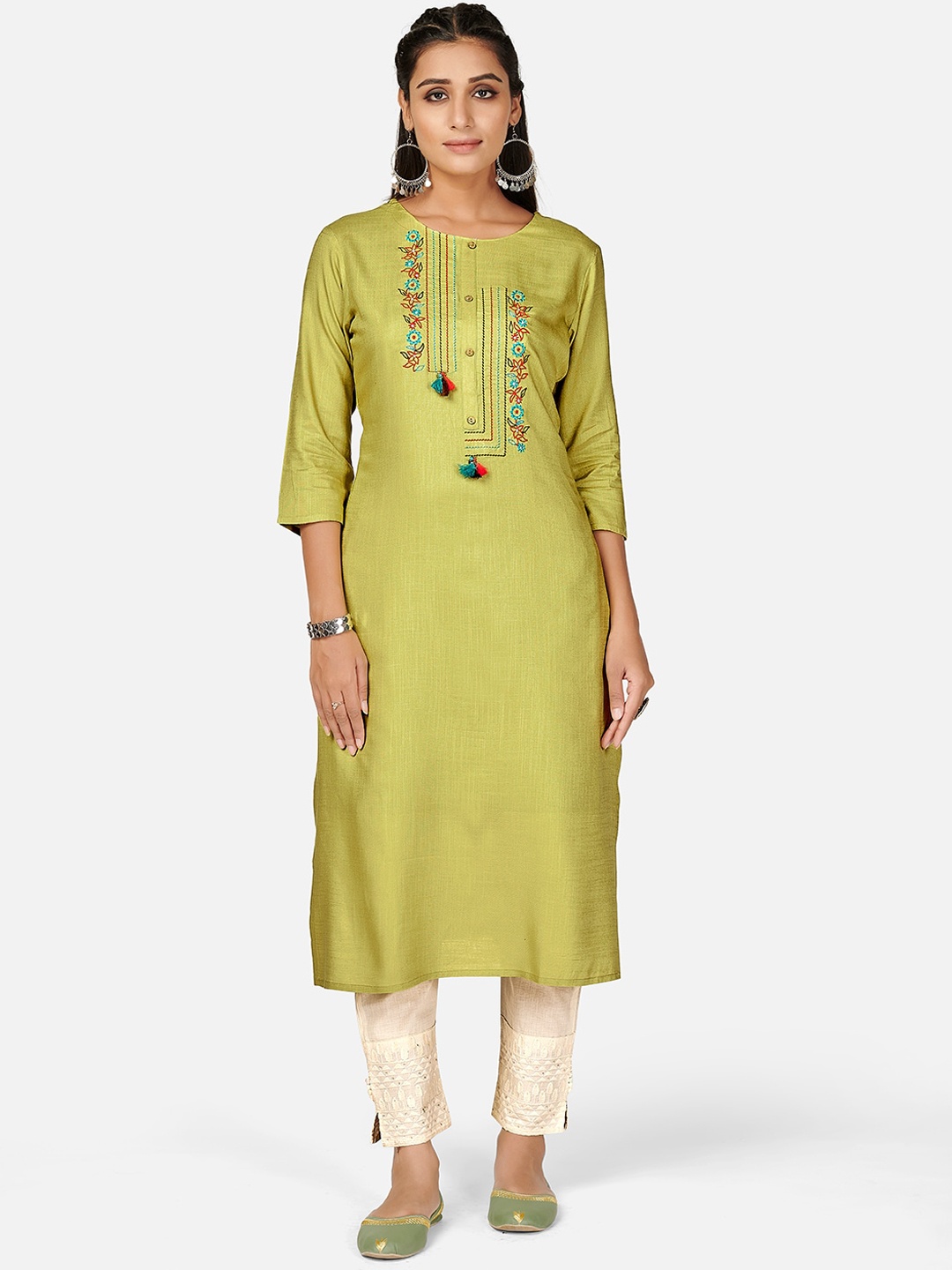 

Vbuyz Women Green Floral Yoke Design Thread Work Kurta