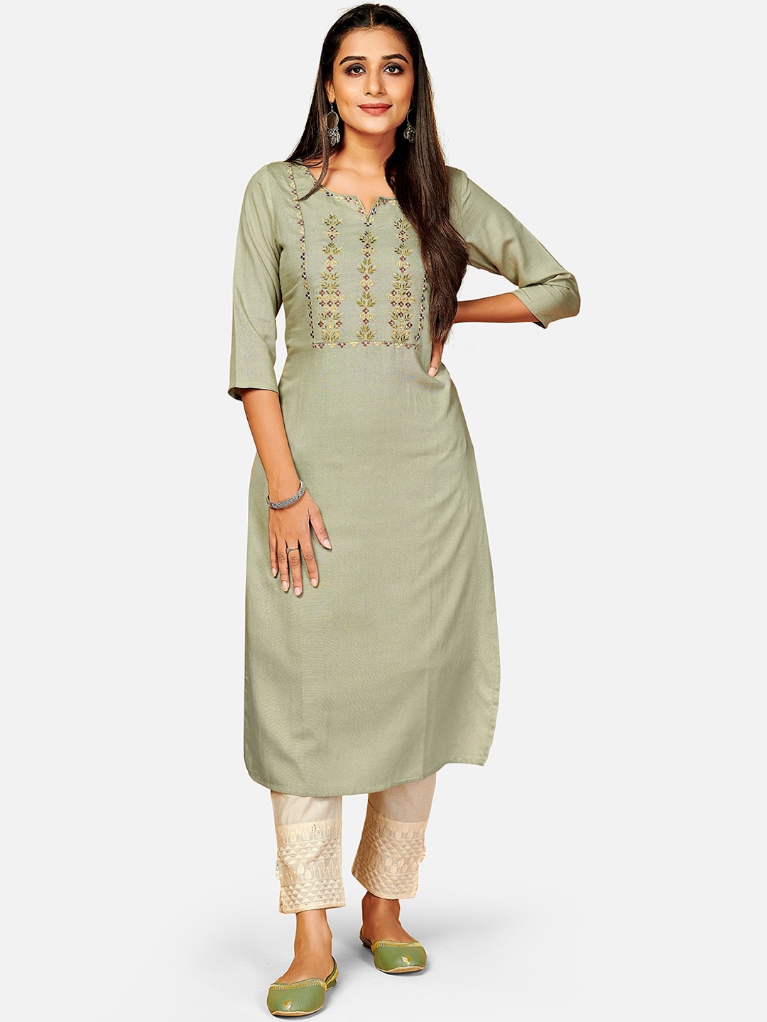 

Vbuyz Women Green Yoke Design Flared Sleeves Kurta