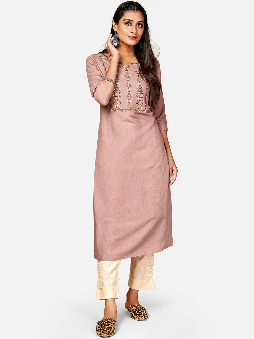 

Vbuyz Women Mauve Ethnic Motifs Yoke Design Thread Work Kurta
