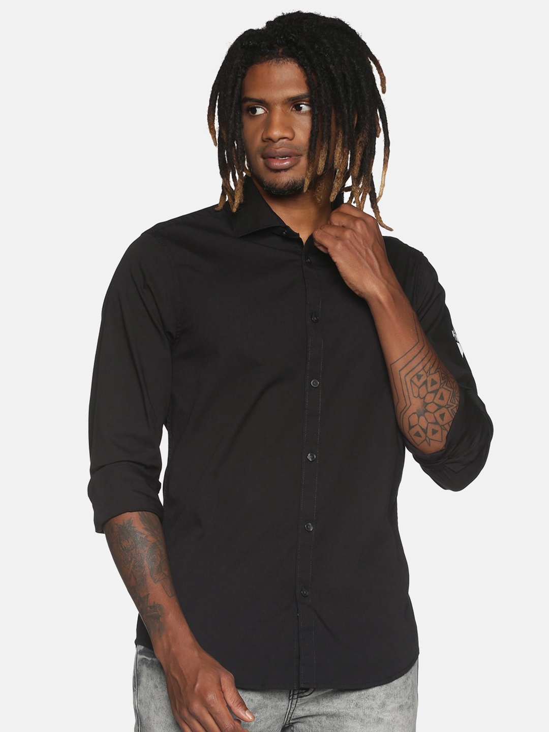 

ATTIITUDE Men Black Slim Fit Opaque Casual Shirt