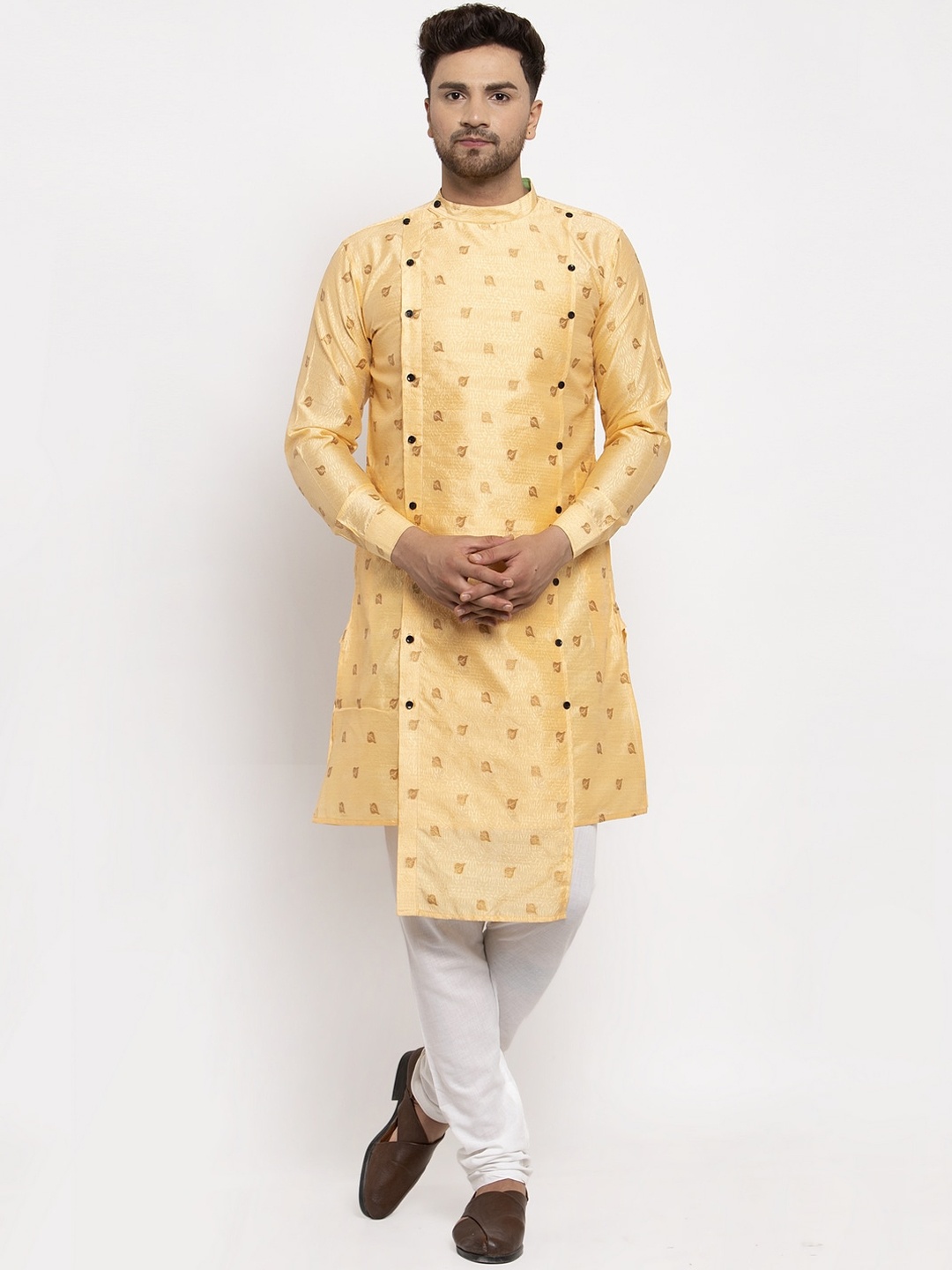 

KLOTTHE Men Gold-Toned Ethnic Motifs Cotton Silk Kurta