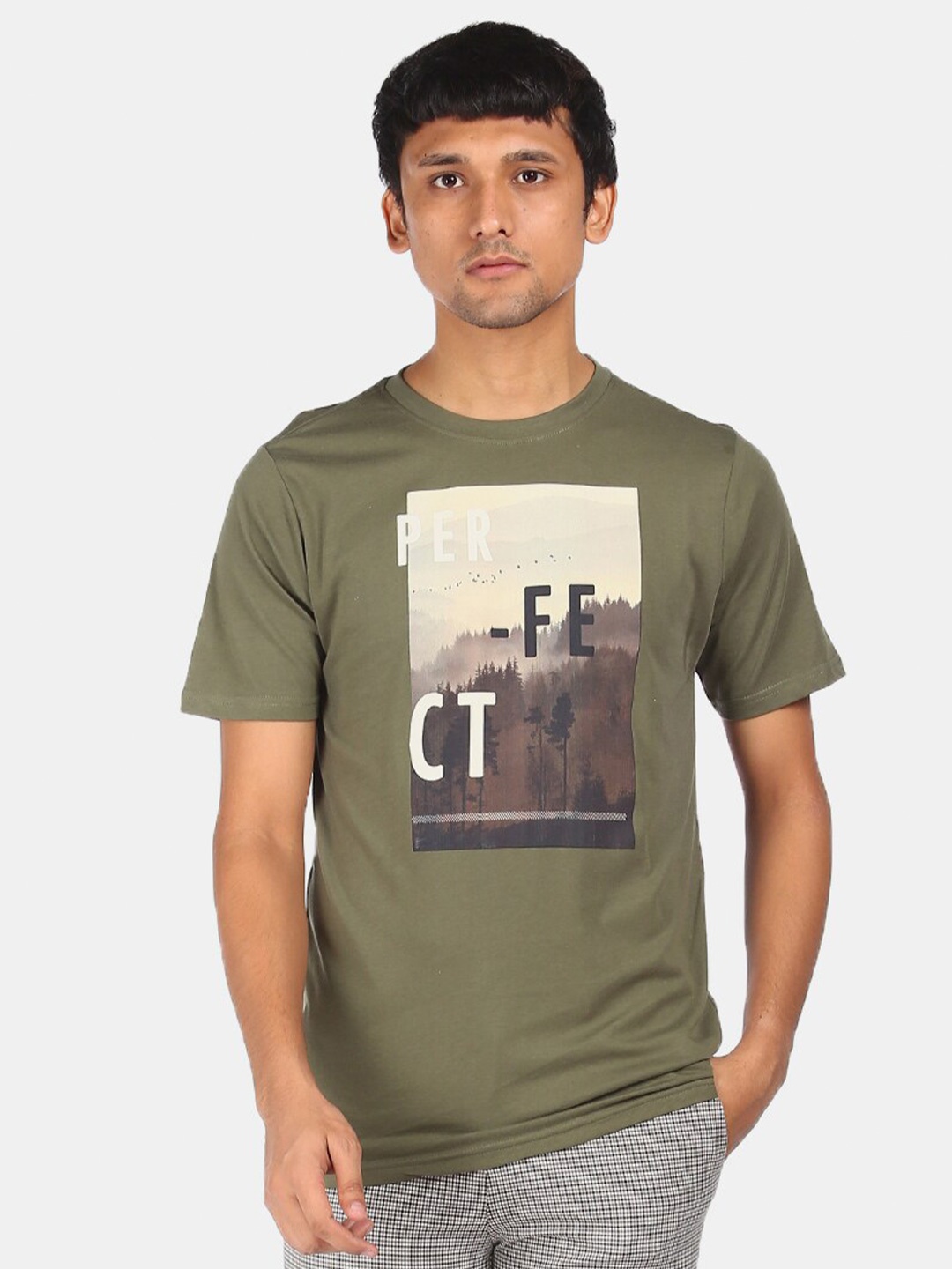 

Colt Men Green Printed Cotton T-shirt