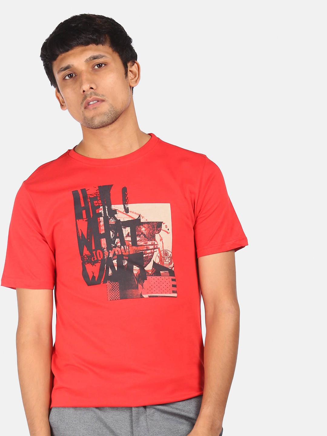 

Colt Men Red Printed Applique T-shirt