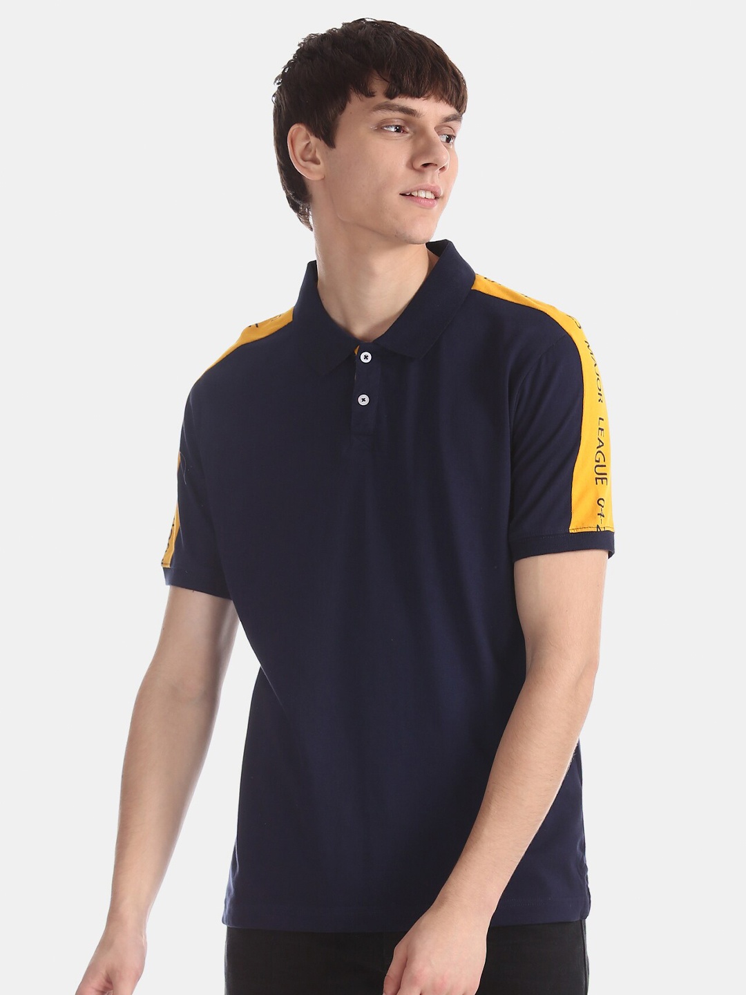 

Colt Men Blue Mandarin Collar Pockets T-shirt