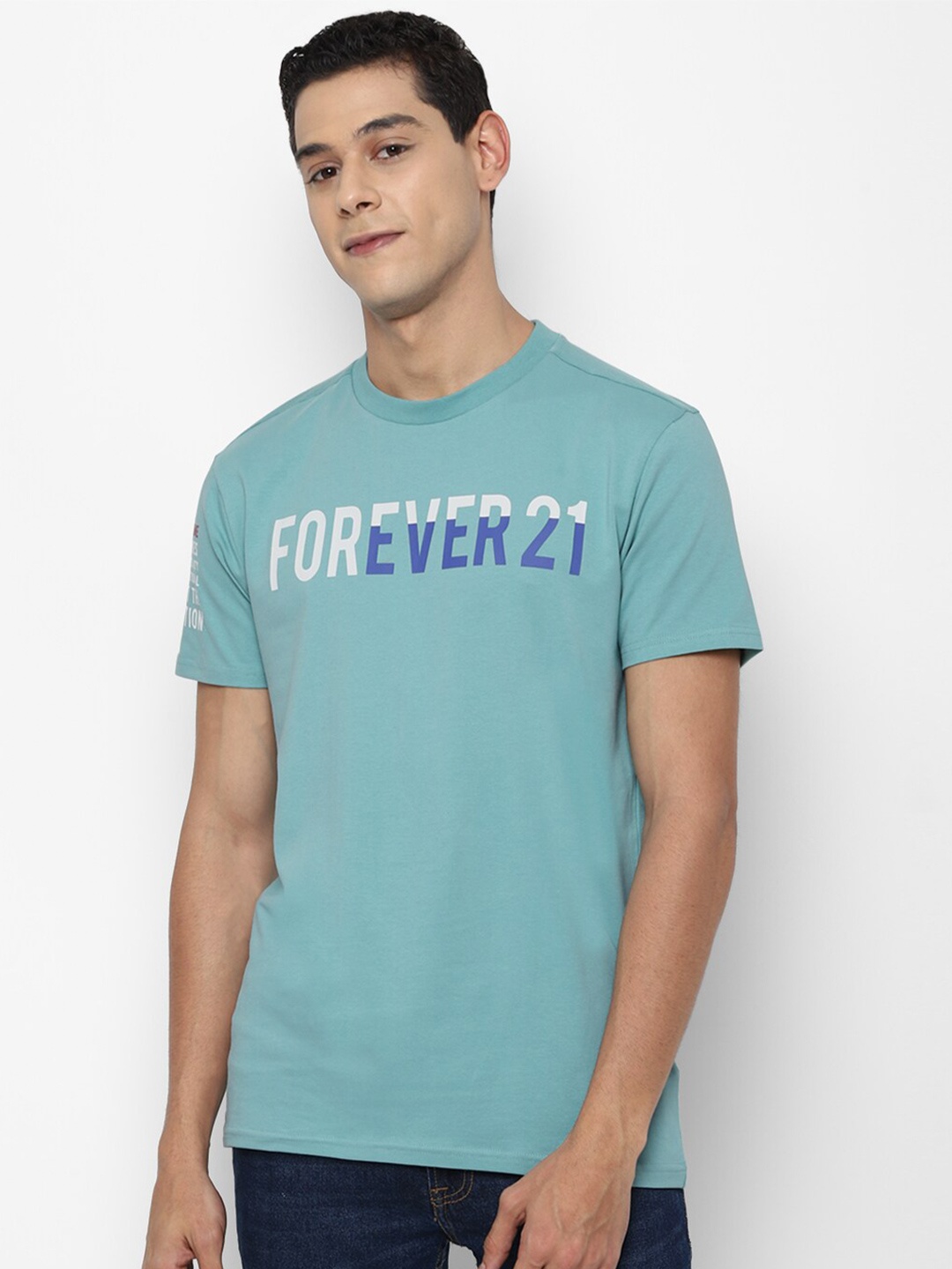 

FOREVER 21 Men Yellow Typography Printed Pockets T-shirt