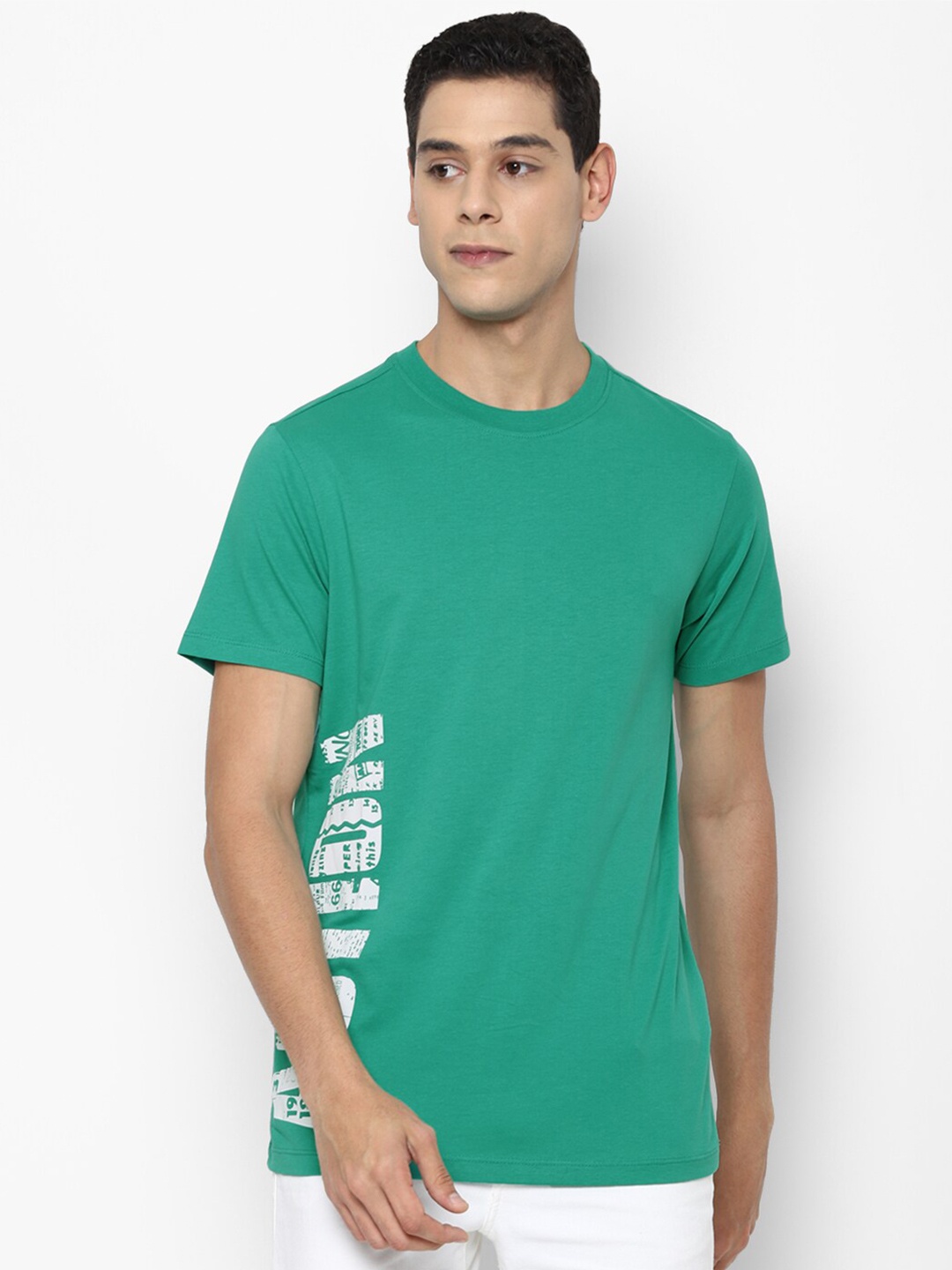 FOREVER 21 Men Blue Typography Printed Pockets T-shirt