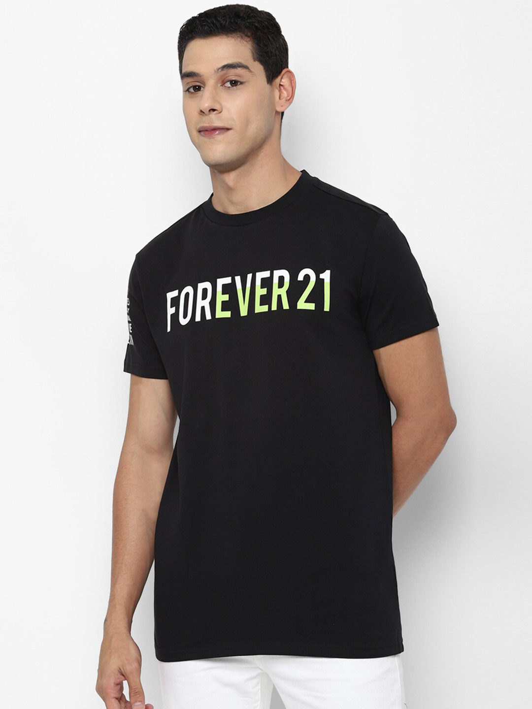 

FOREVER 21 Men Black Printed T-shirt