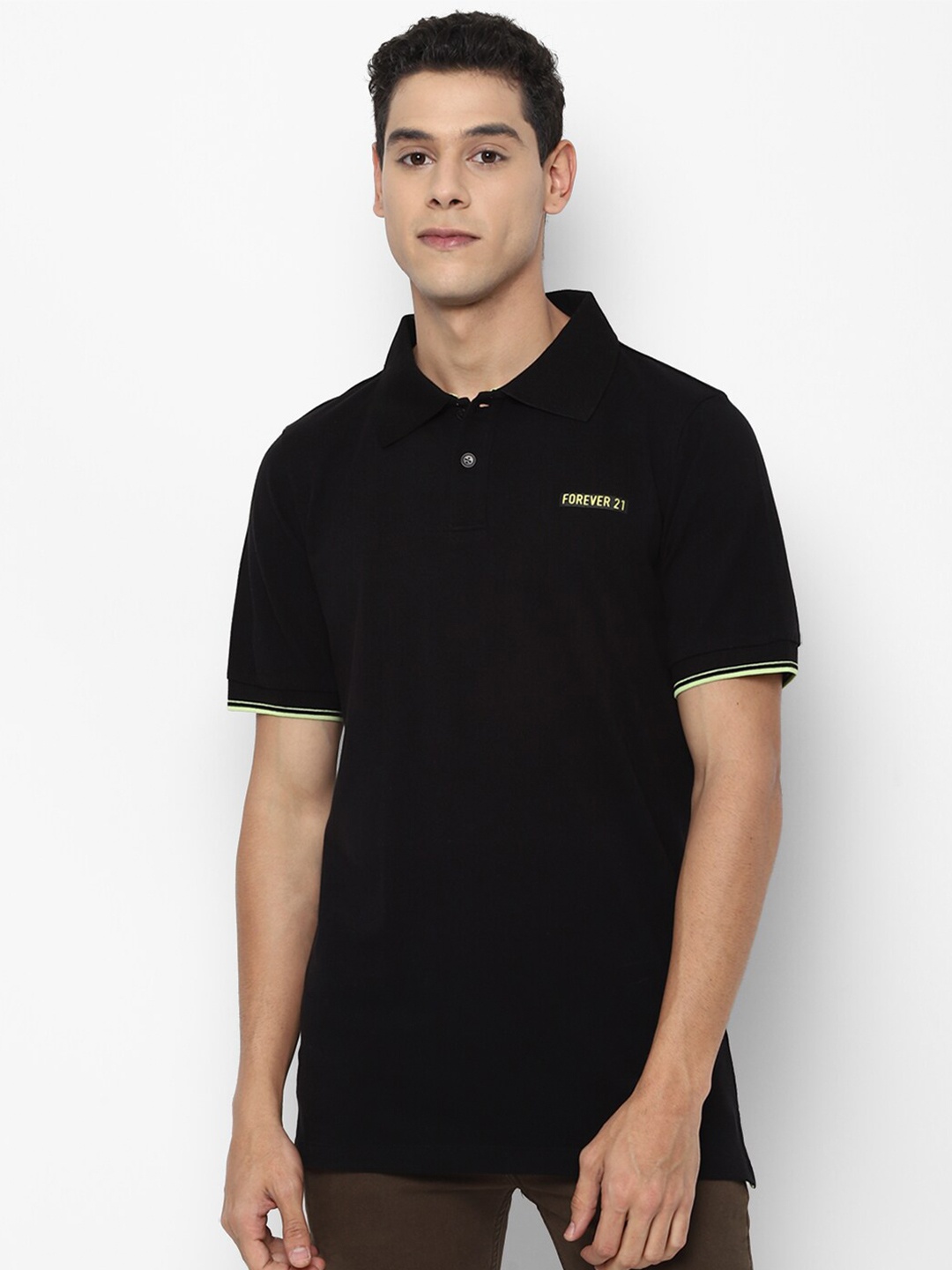 

FOREVER 21 Men Black Polo Collar T-shirt