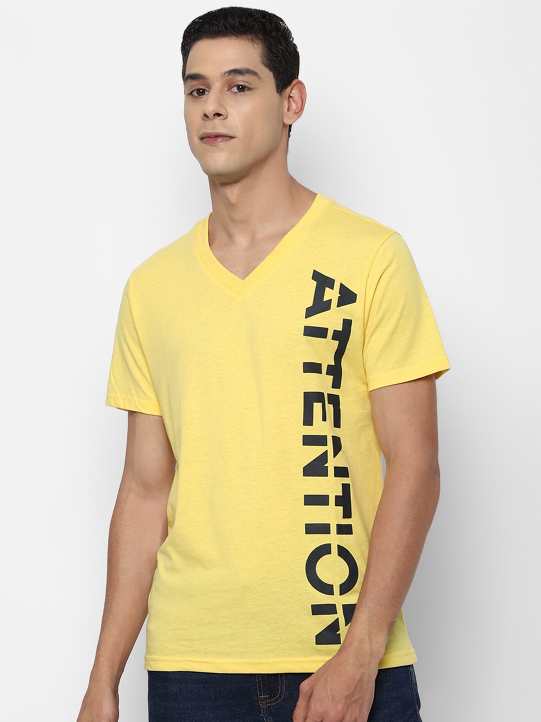 FOREVER 21 Men Yellow Typography Printed V-Neck T-shirt