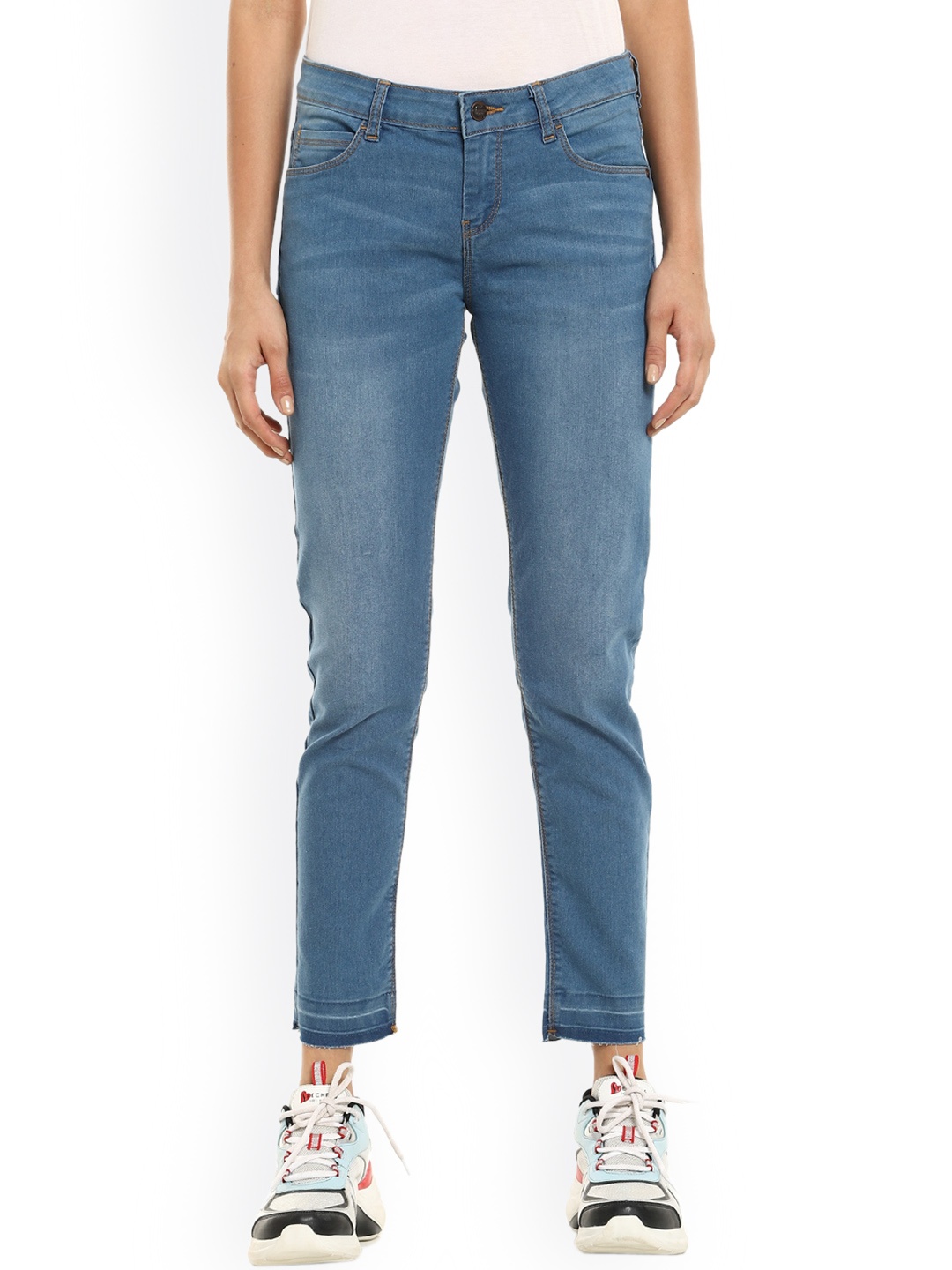 

Cherokee Women Blue Stone Wash Light Fade Jeans