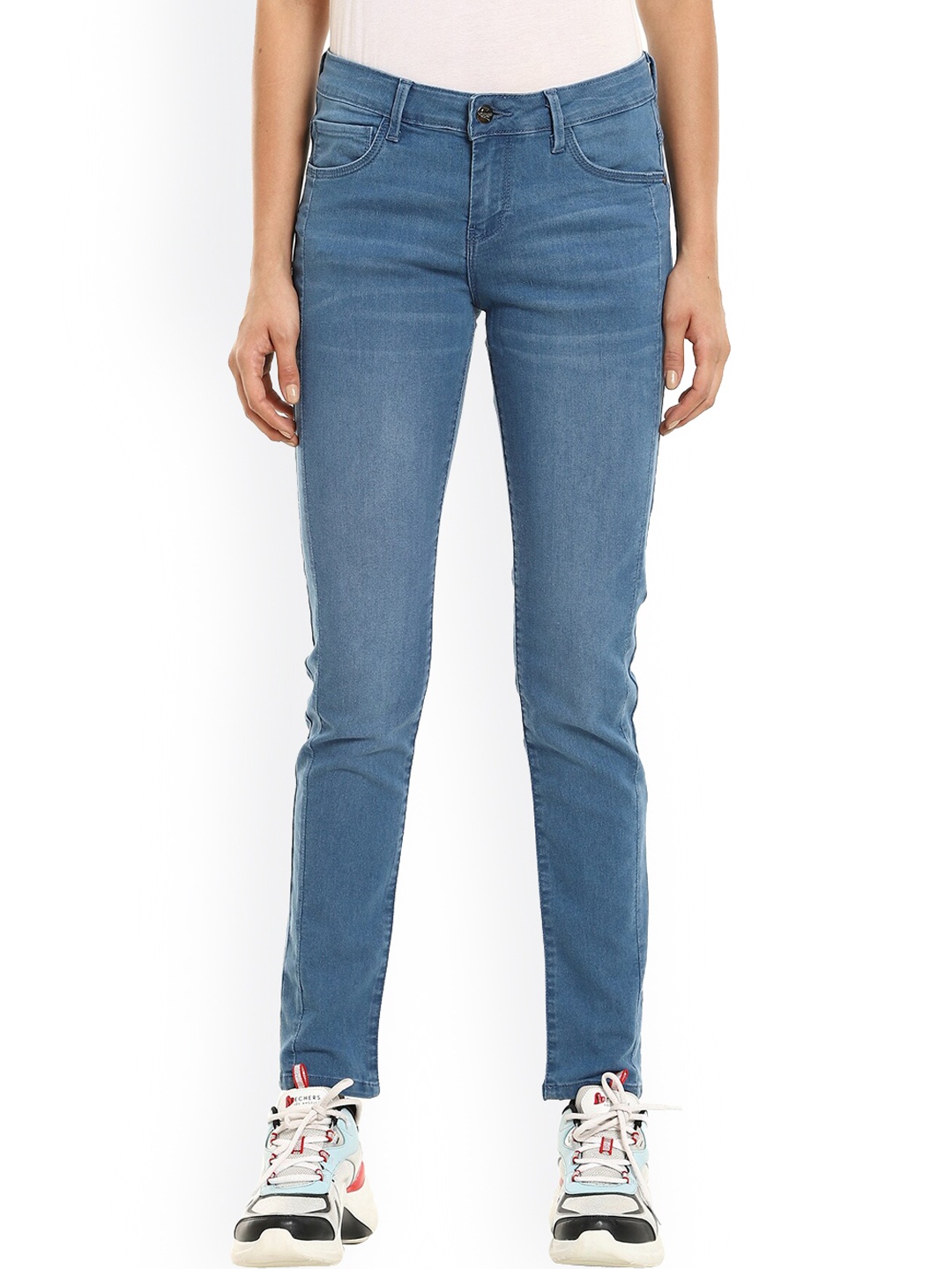 

Cherokee Women Blue Light Fade Stone Wash Jeans