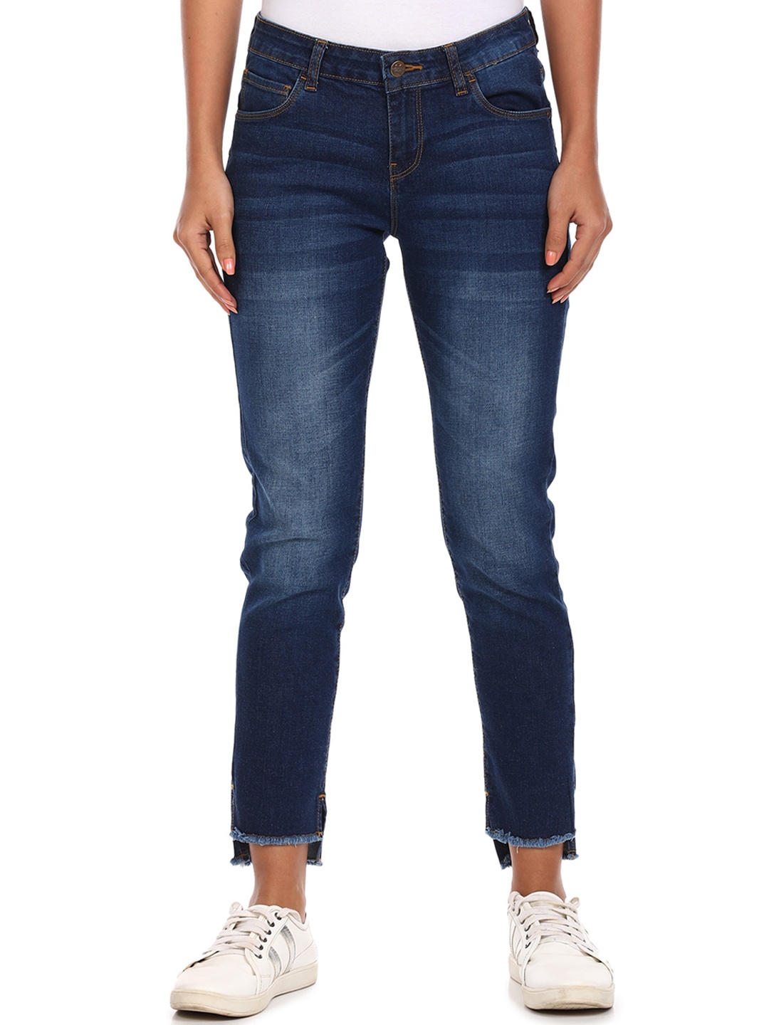 

Cherokee Women Blue Slim Fit Light Fade Jeans
