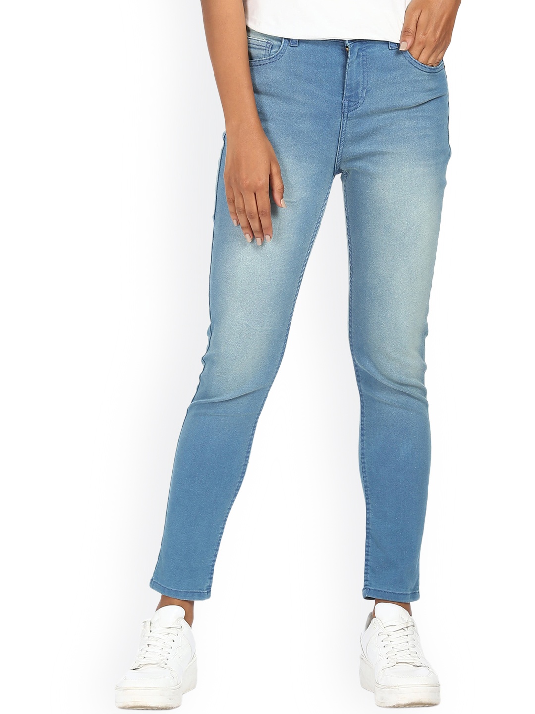 

Cherokee Women Blue Light Fade Stone Wash Jeans