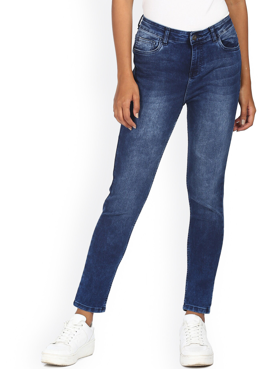 

Cherokee Women Blue Light Fade Jeans