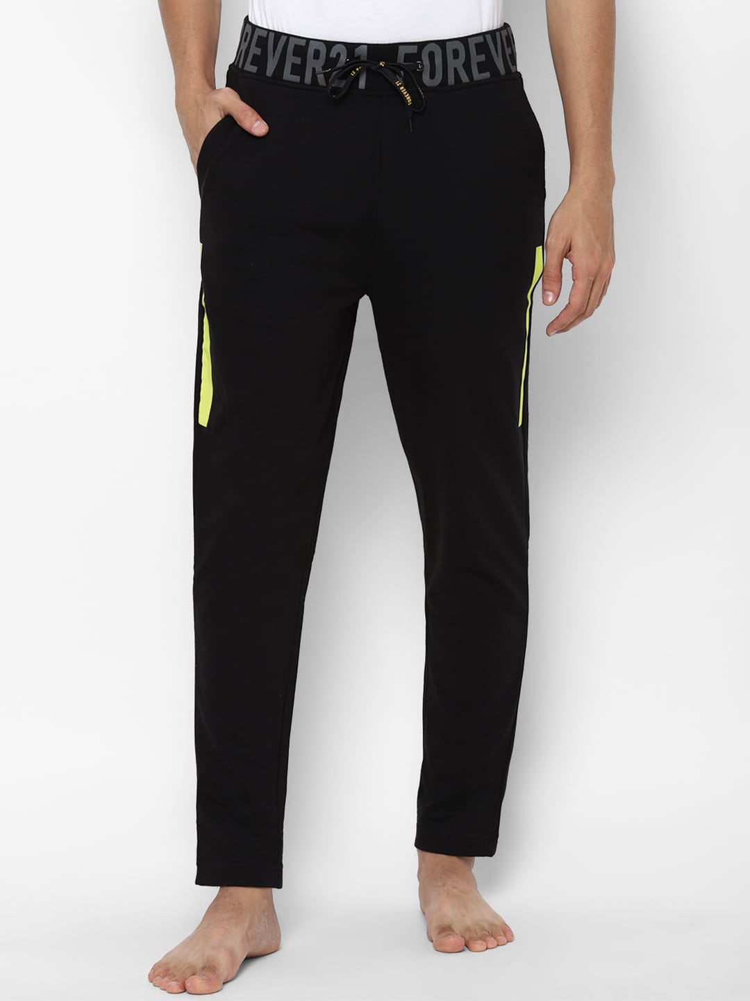 

FOREVER 21 Men Black Solid Sweat Pants