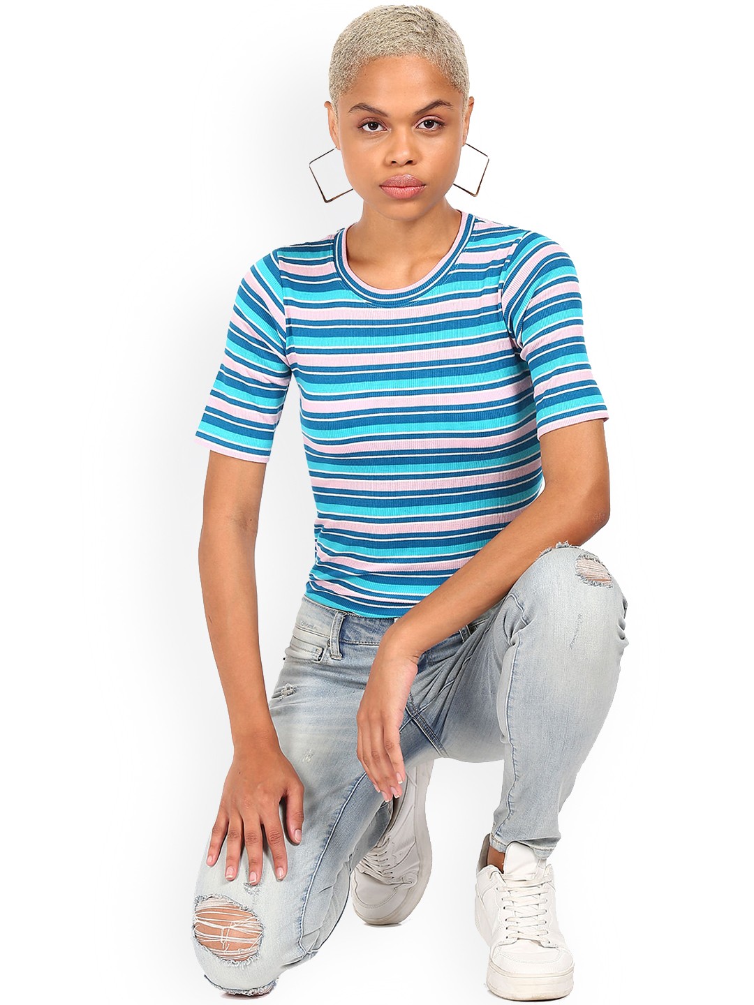 

Sugr Women Blue Round Neck Striped T-shirt