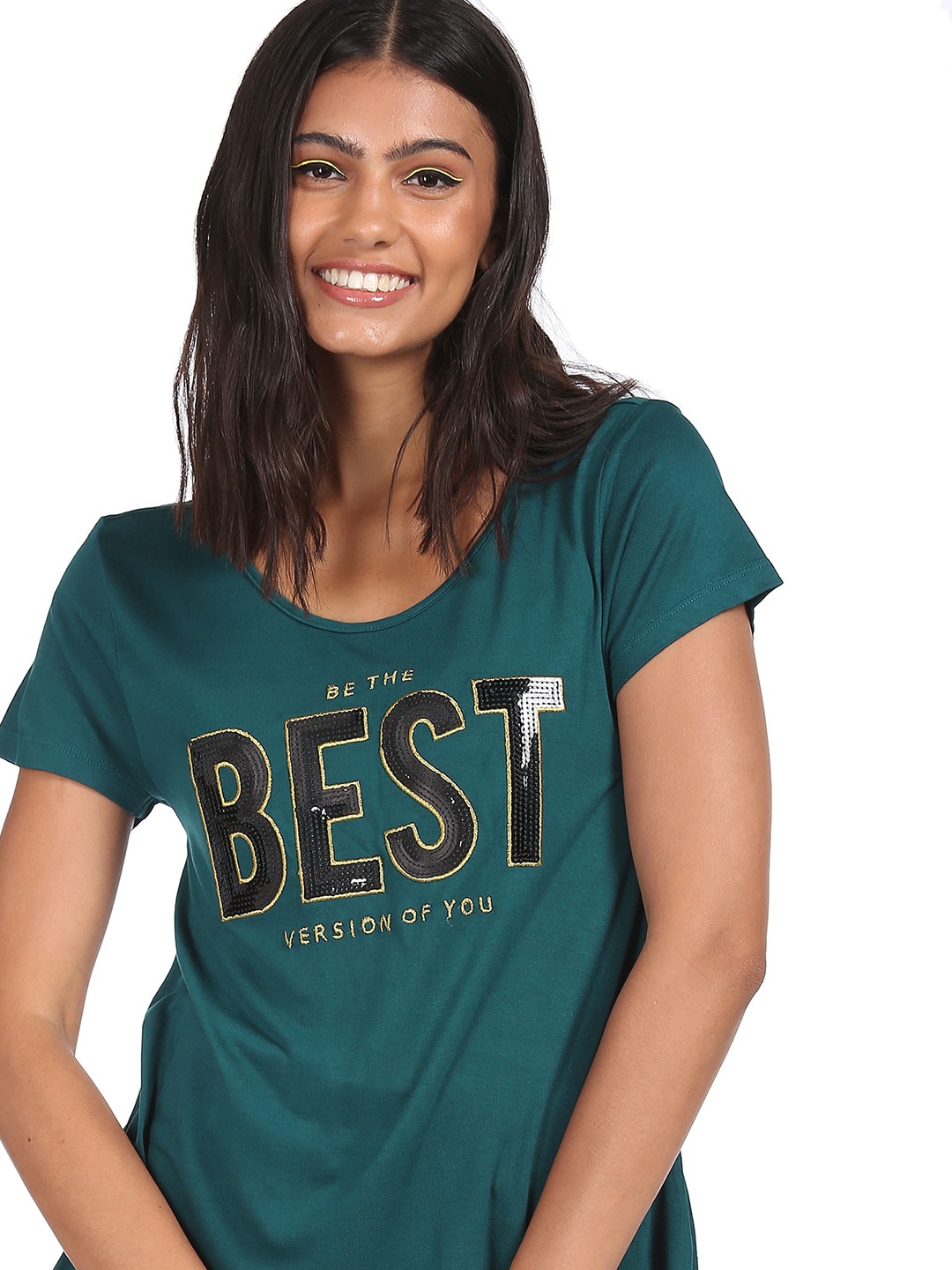 

Sugr Women Teal Round Neck Embellished T-Shirt