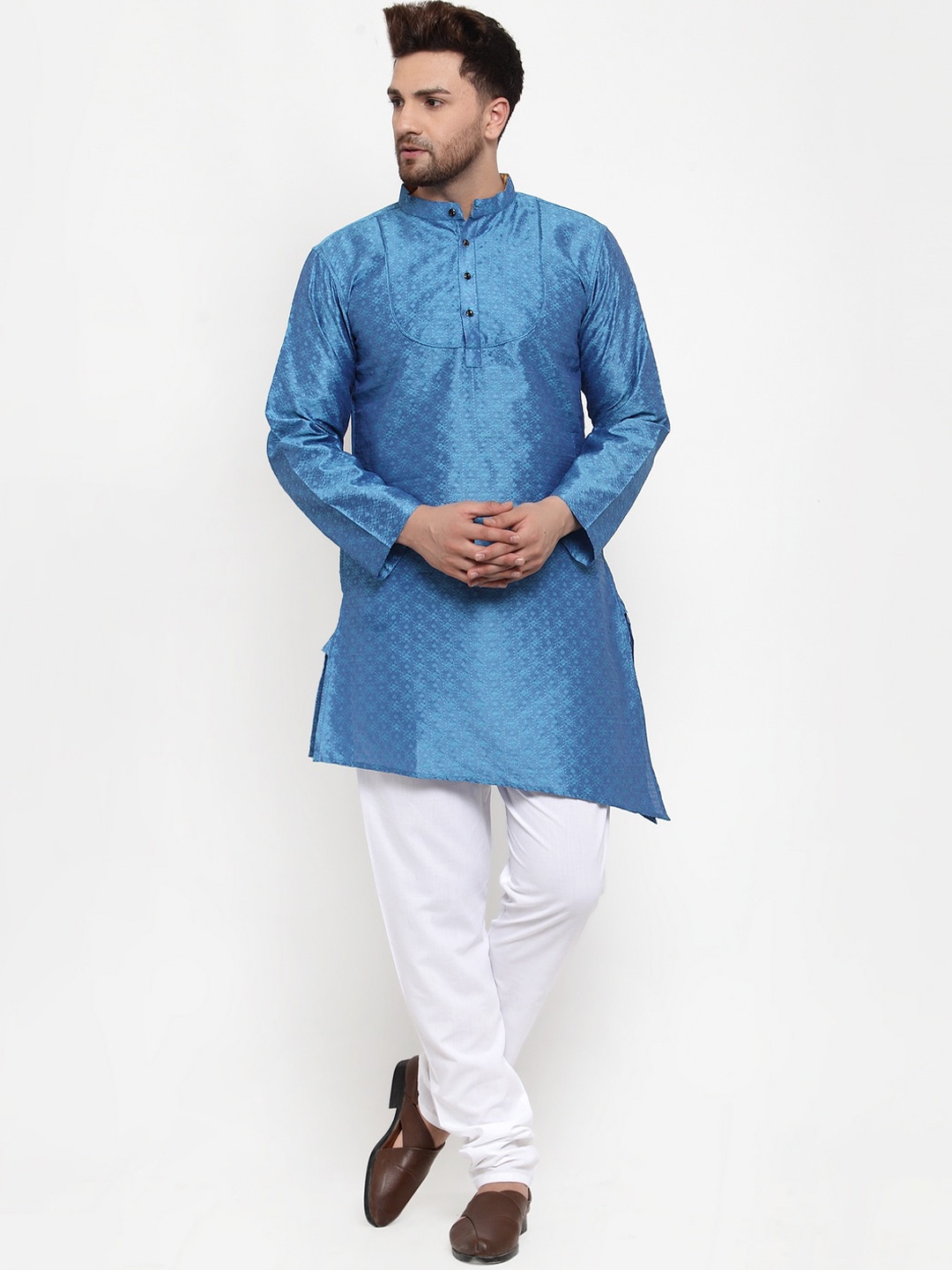 

KLOTTHE Men Blue Chikankari Kurta