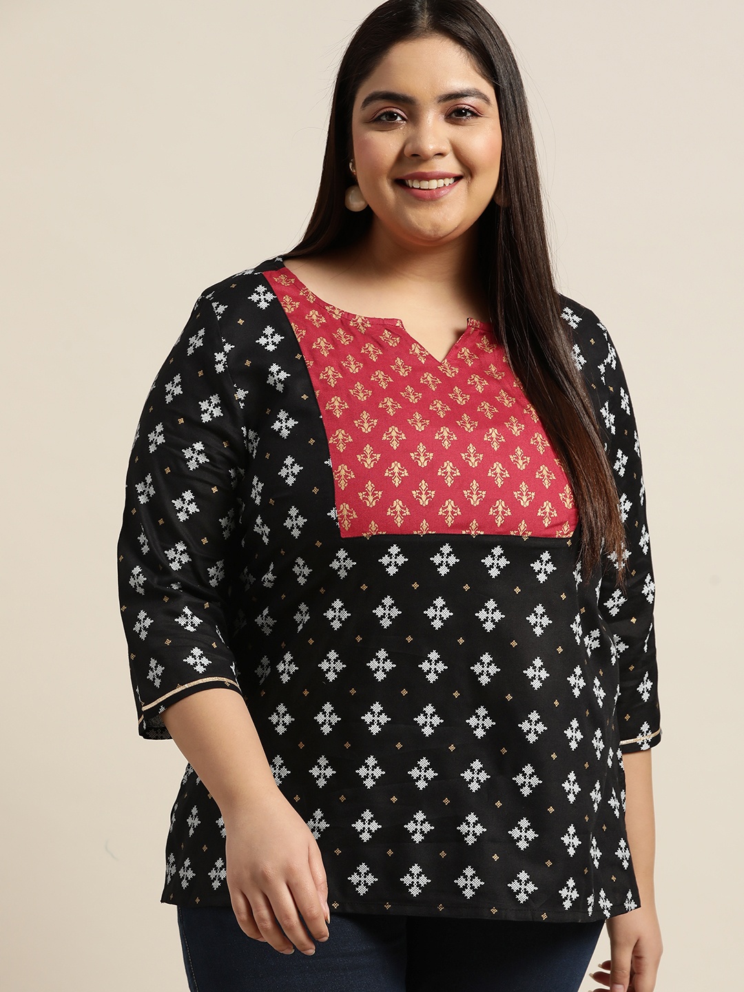 

Sztori Women Plus Size Black & Red Ethnic Motifs Printed Kurti