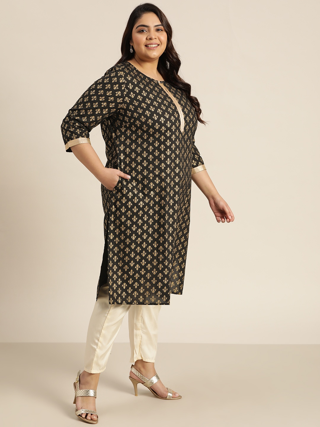 

Sztori Women Plus Size Black & Golden Ethnic Motifs Printed Pure Coton Kurta