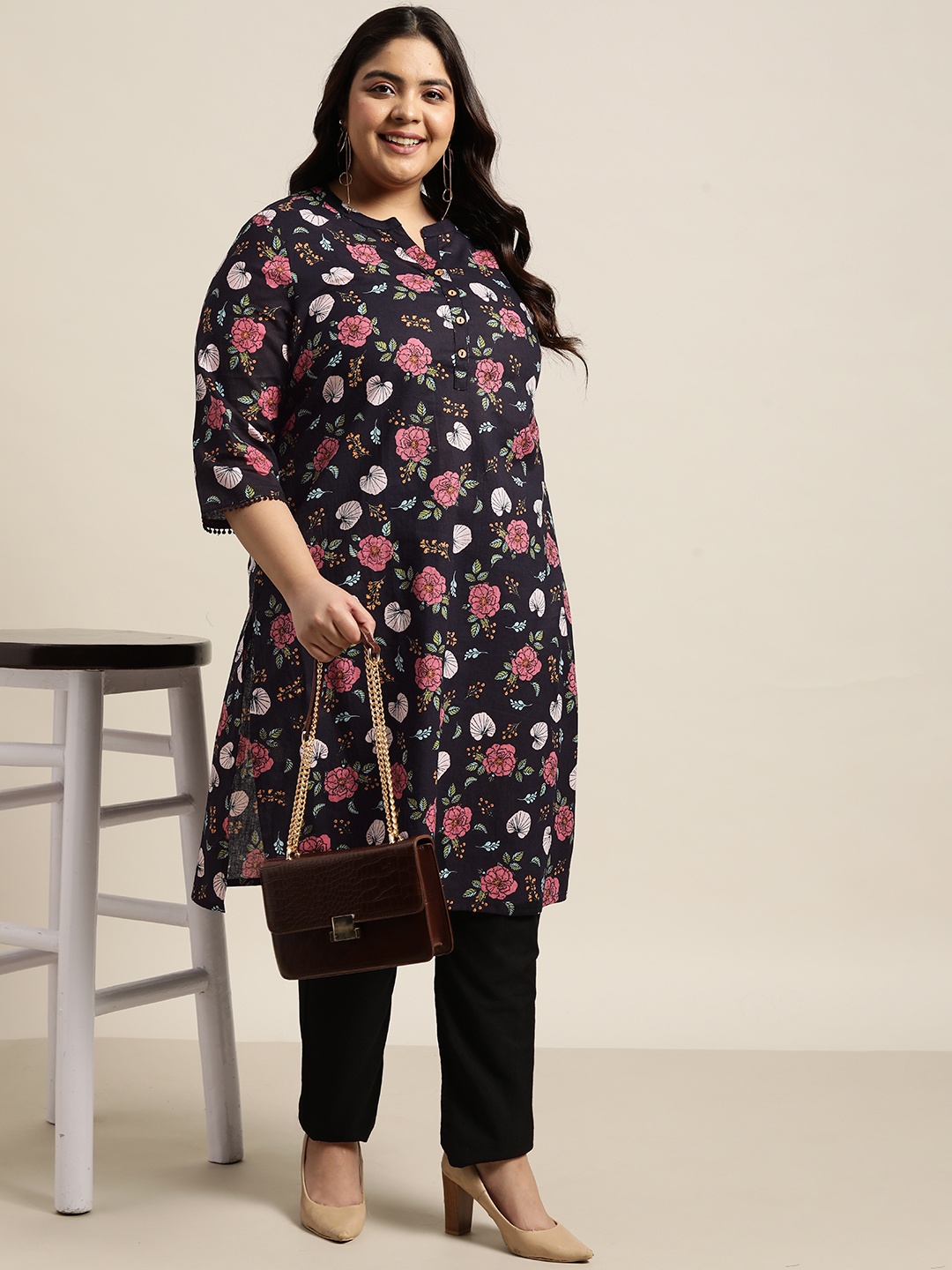 

Sztori Women Plus Size Navy Blue & Pink Floral Printed Pure Cotton Kurta