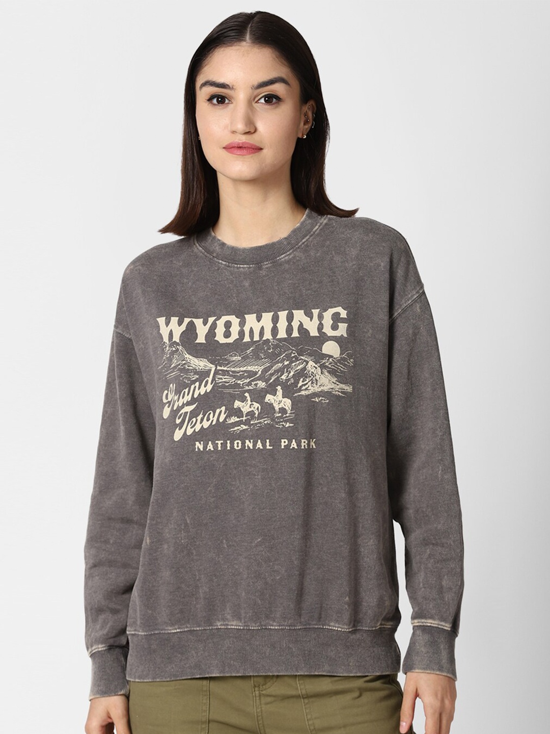

FOREVER 21 Women Grey Graphic Printed Sweatshirt