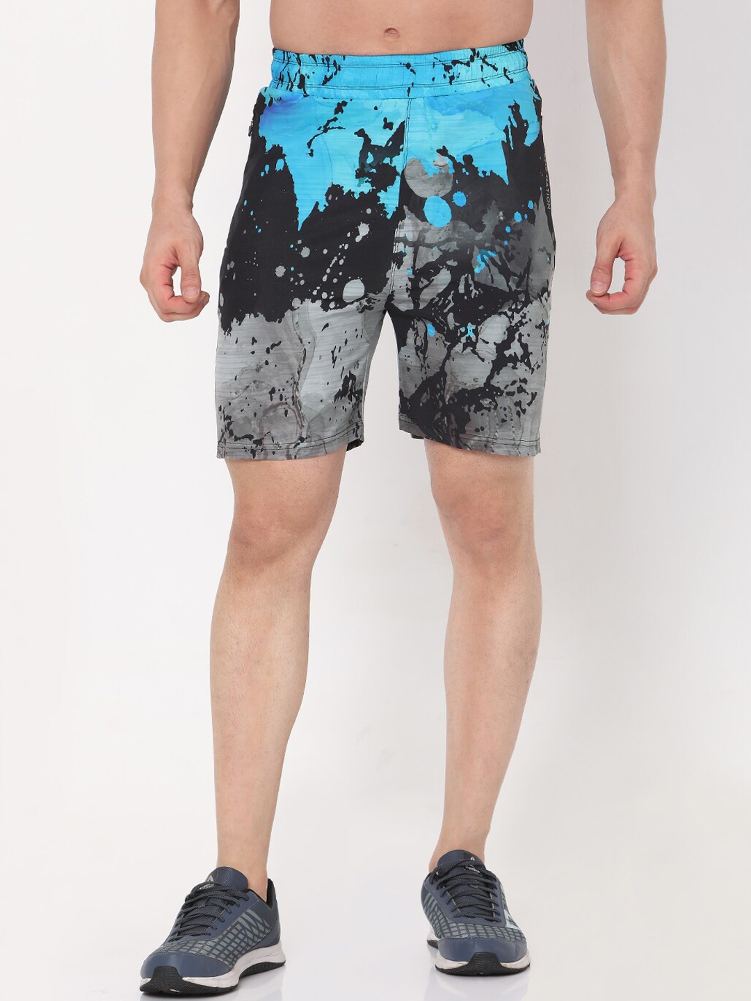 

AESTHETIC NATION Men Blue Printed Regular Shorts