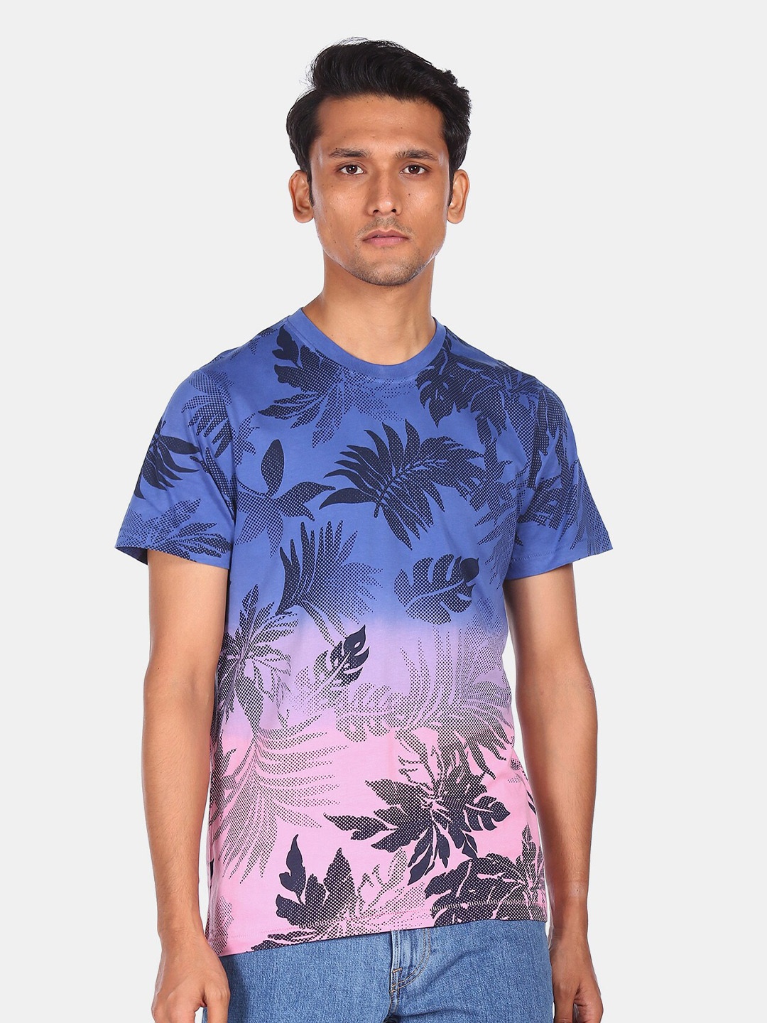 

Aeropostale Men Blue Floral Printed Tropical T-shirt