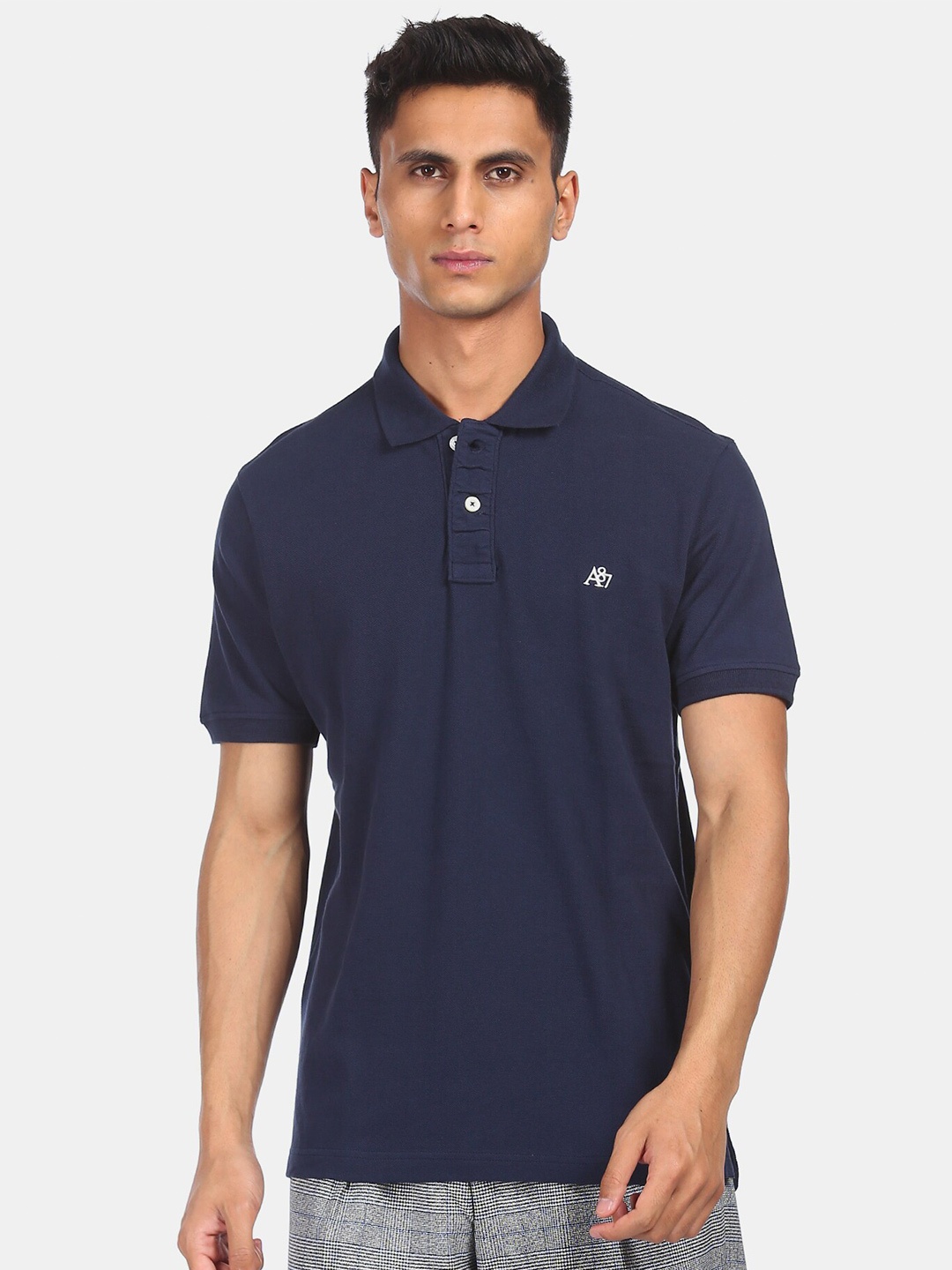 

Aeropostale Men Blue Mandarin Collar Extended Sleeves Pockets T-shirt