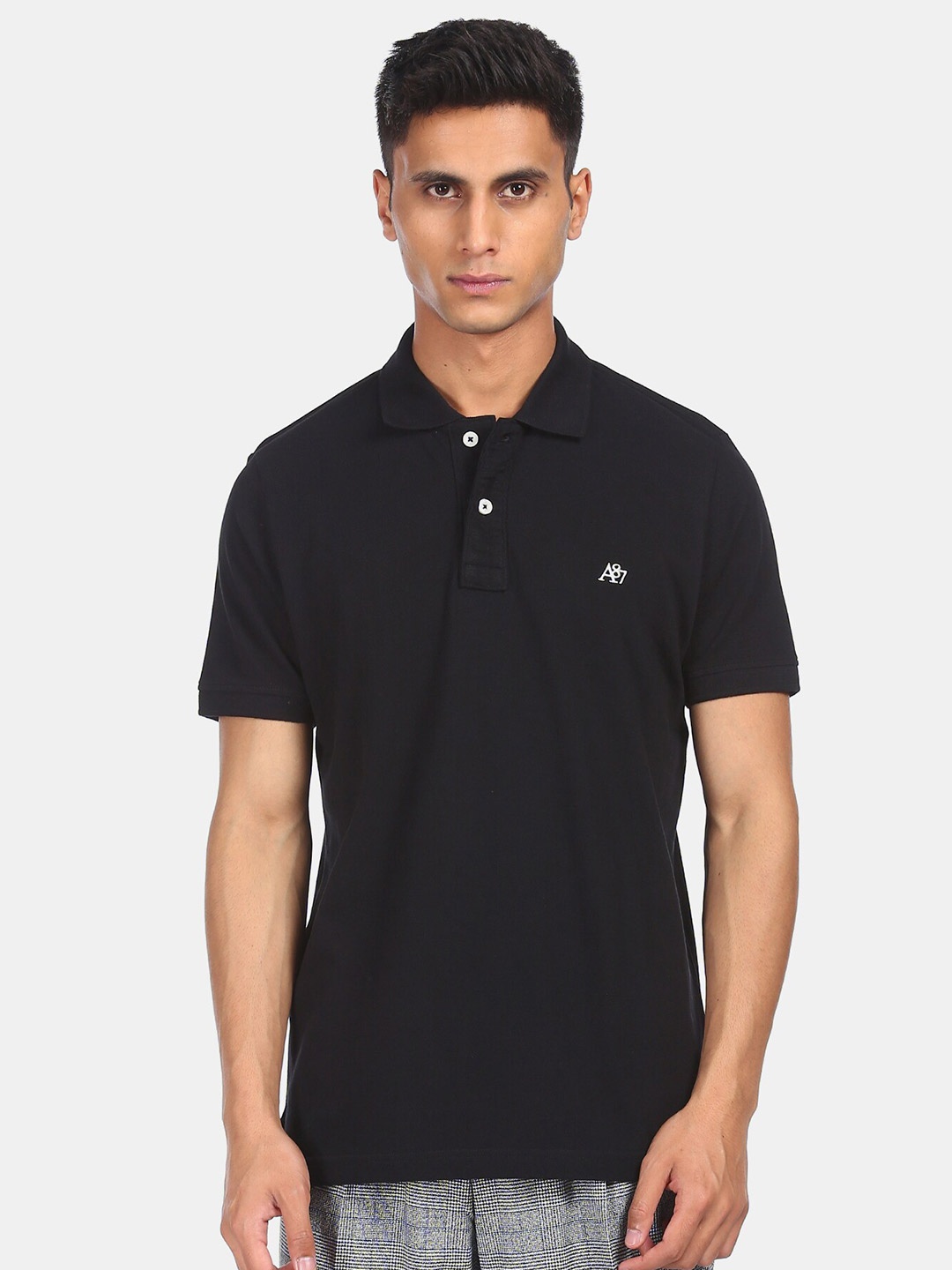 

Aeropostale Men Black Polo Collar T-shirt