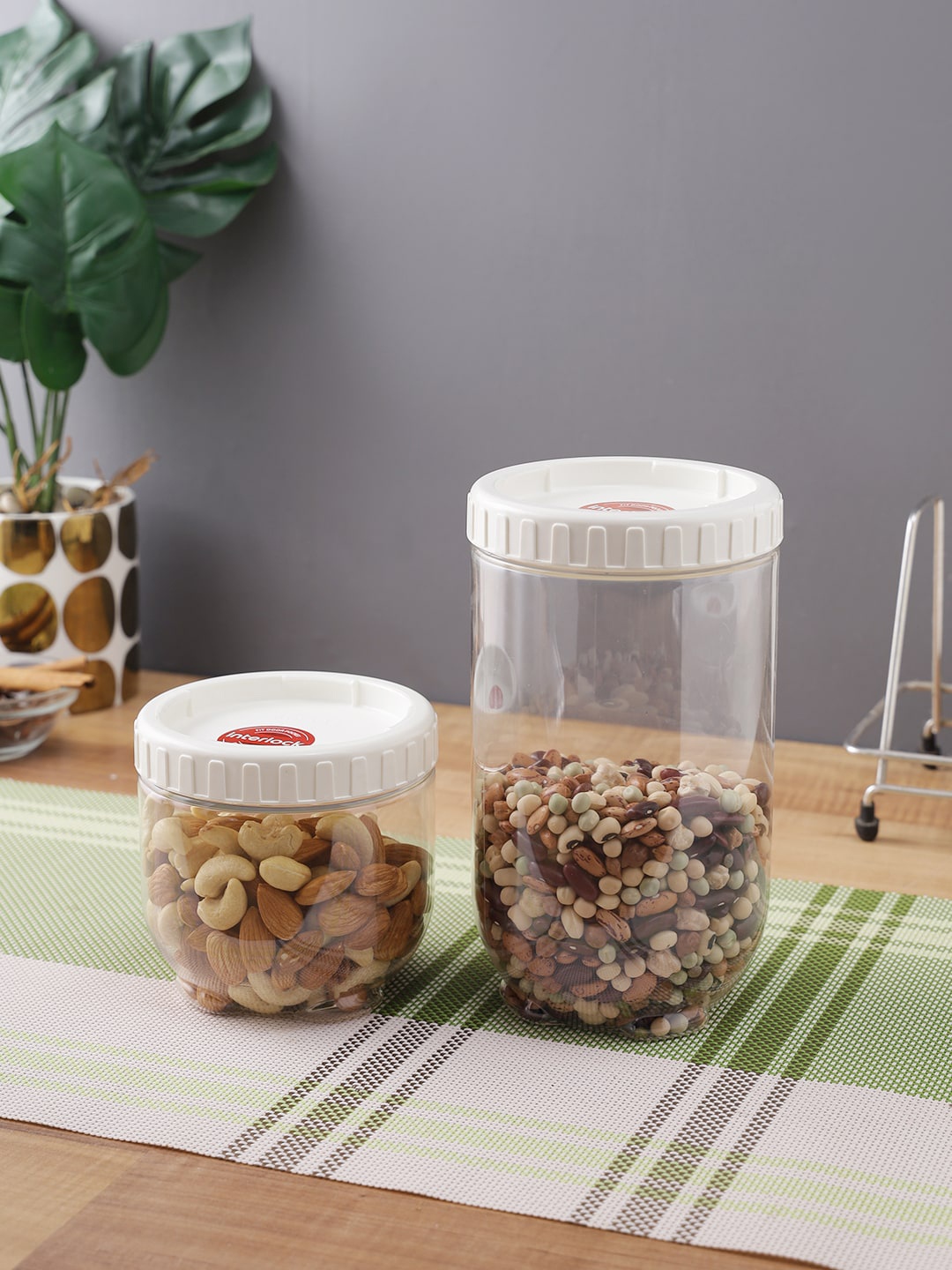 

Lock & Lock Set Of 2 Transparent & White Solid Interlock Food Storage Containers