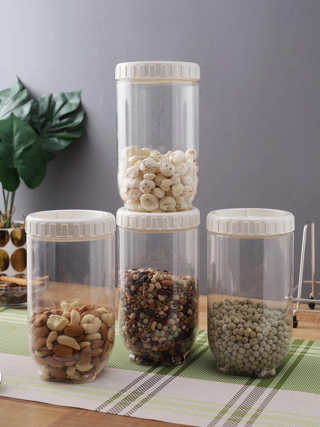 

Lock & Lock Set Of 4 Transparent Solid Airtight Food Storage Container