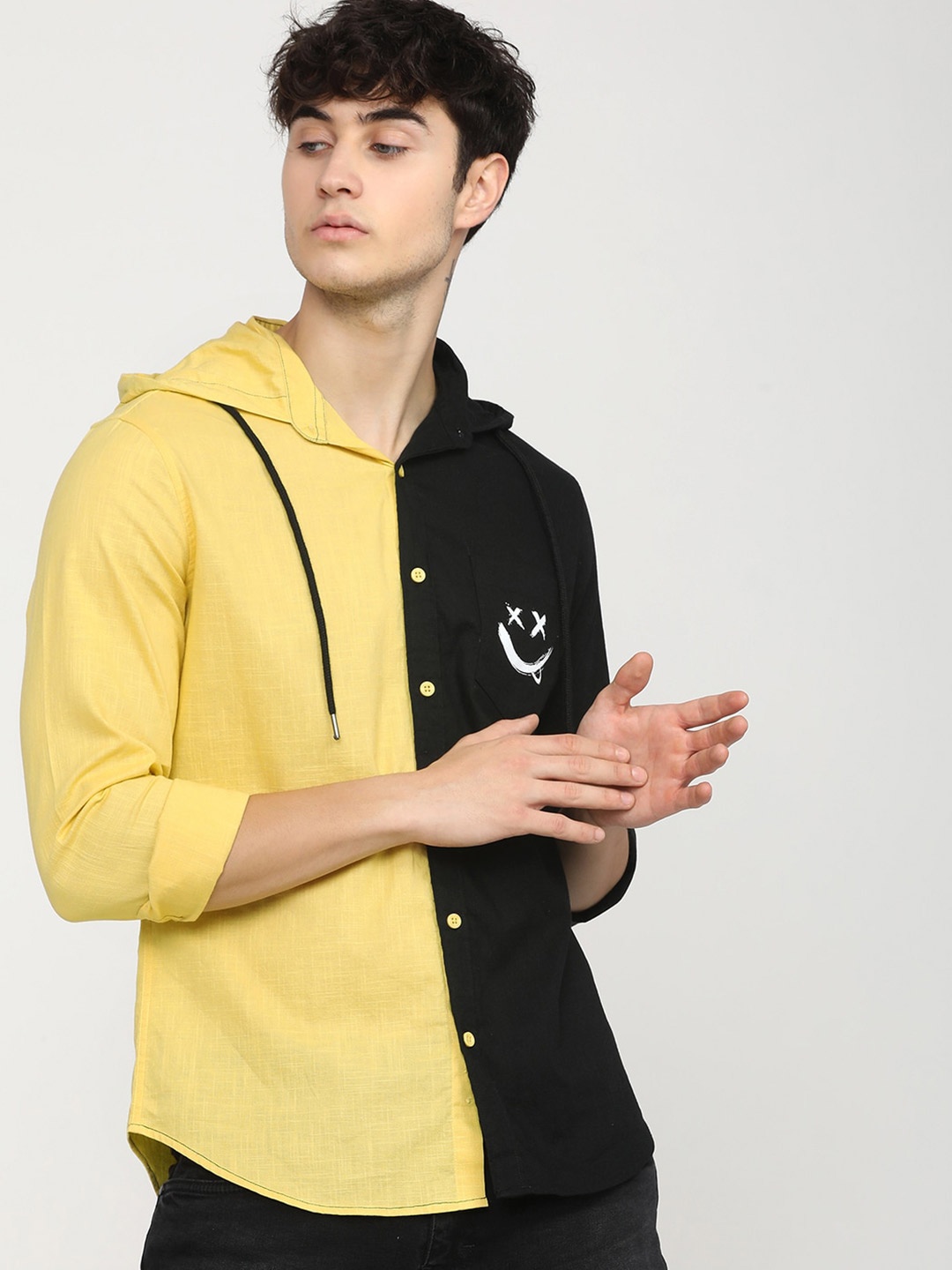 

KETCH Men Yellow & Black Slim Fit Colourblocked Hooded Casual Shirt