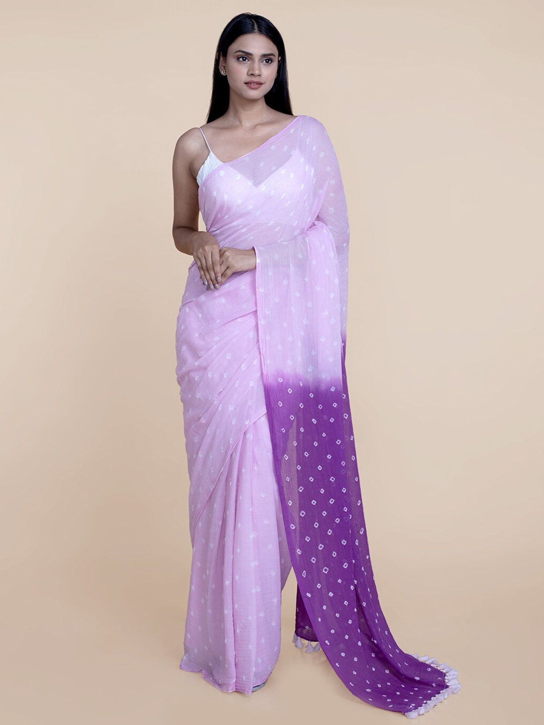 

Suta Lavender & Off-White Bandhani Saree