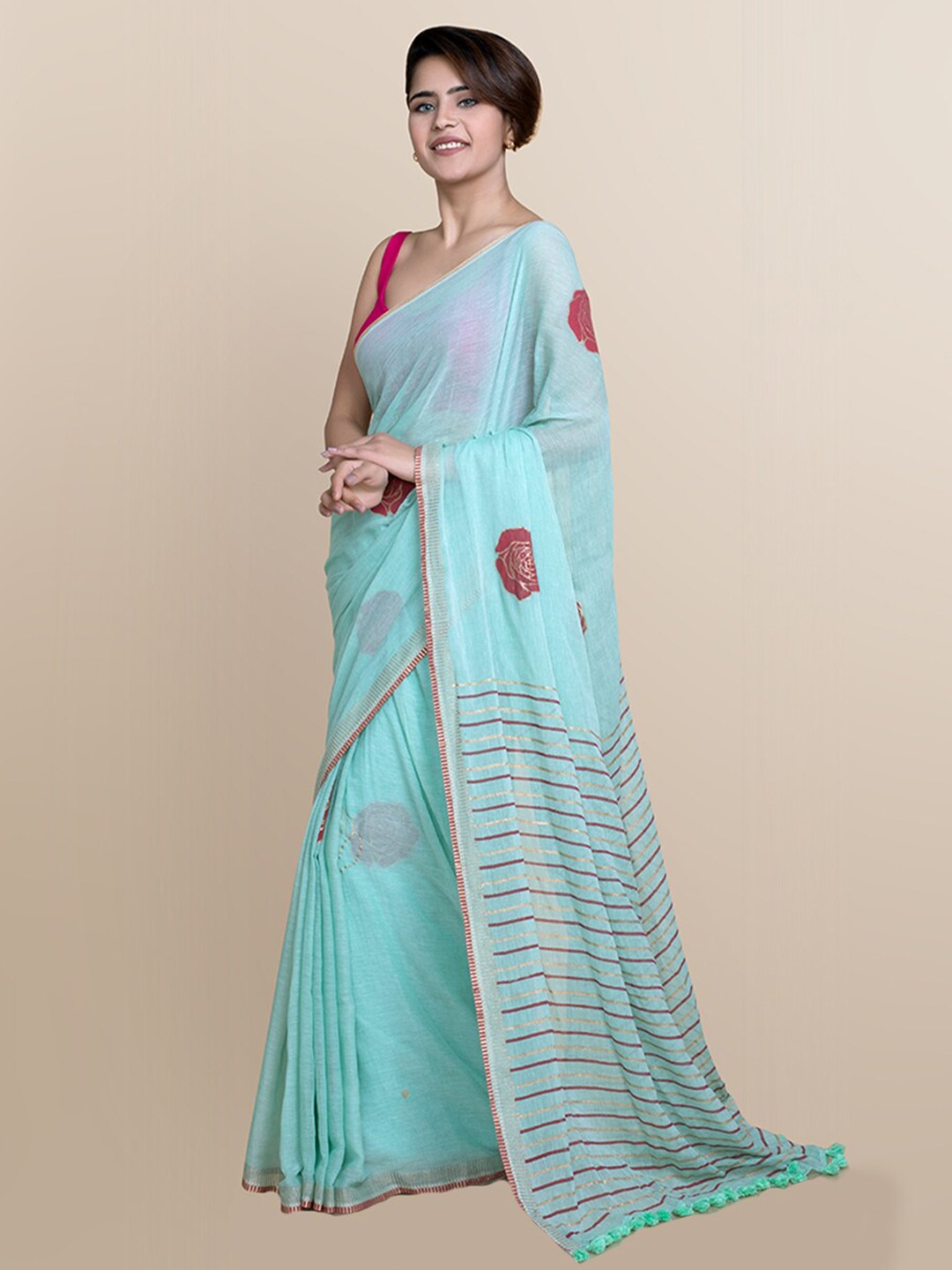 

Suta Blue & Red Floral Zari Pure Cotton Saree, Green