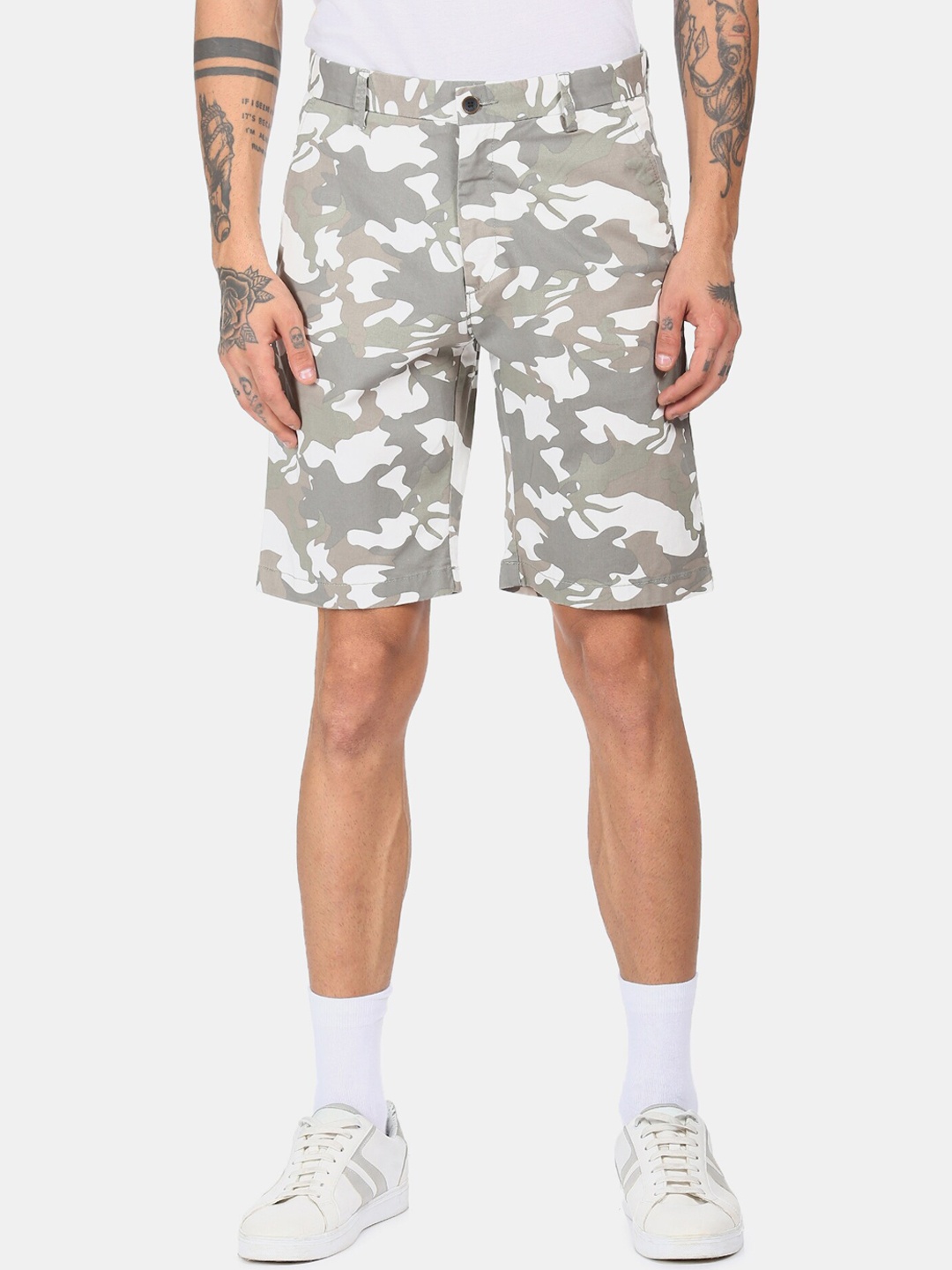 

Arrow Sport Men Green Camouflage Printed Regular Shorts