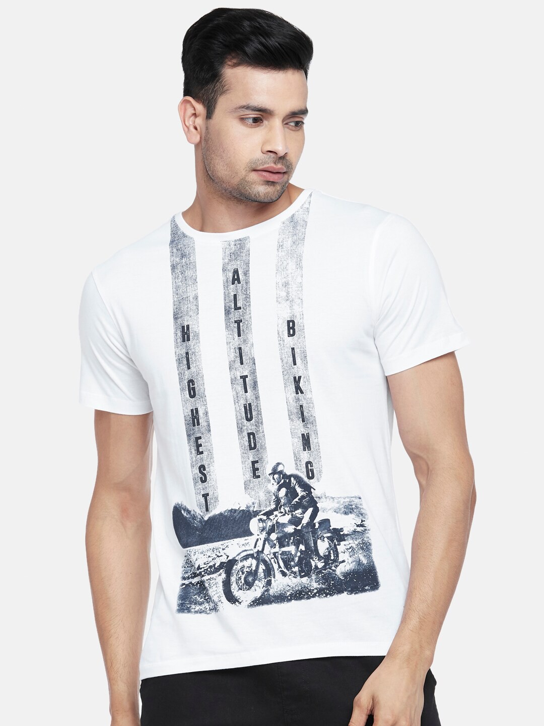 

Urban Ranger by pantaloons Men White & Blue Graphic Printed Pure Cotton Slim Fit T-shirt