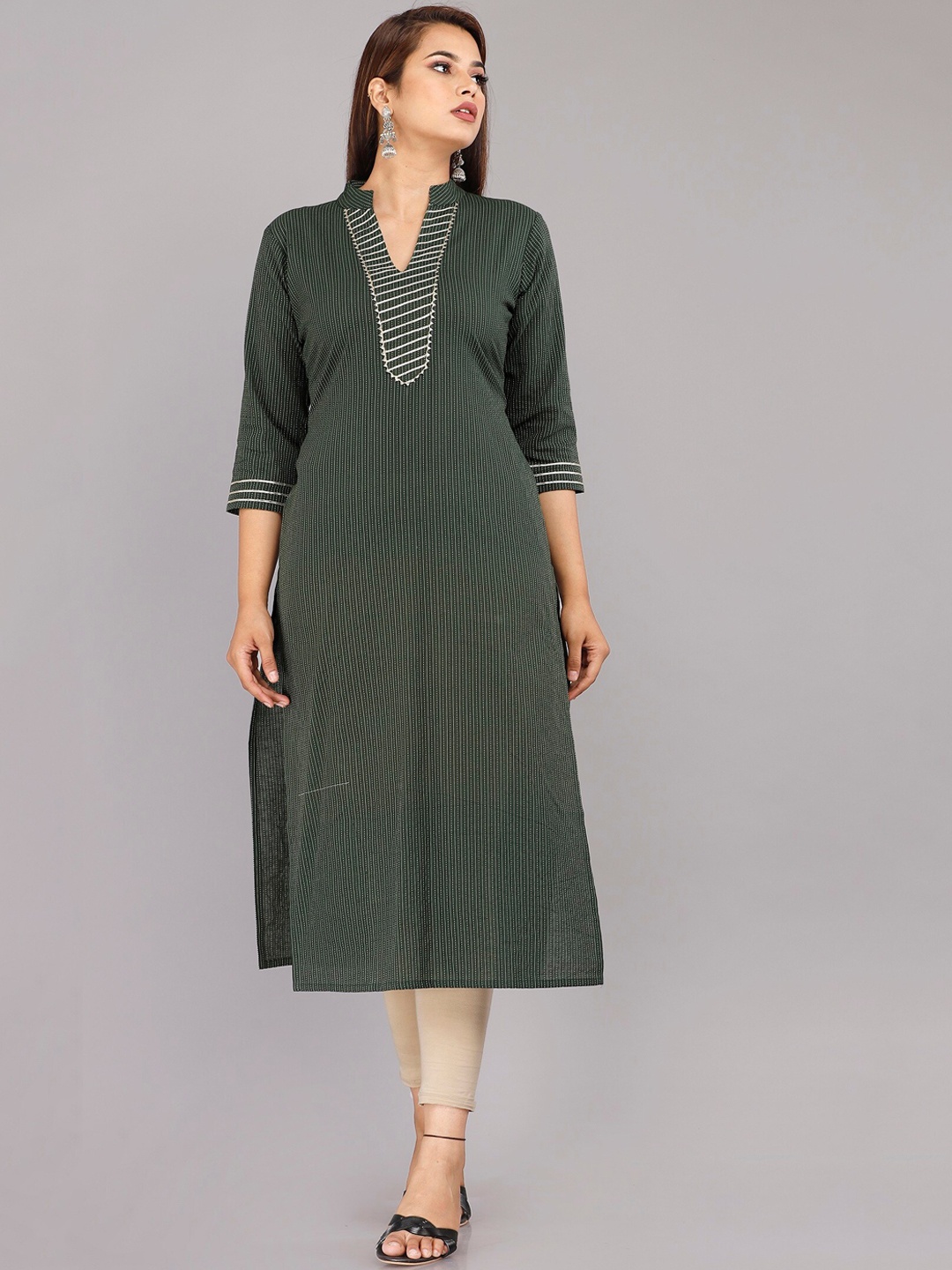 

PNEHA Women Green Striped Thread Work Dobby Kurta
